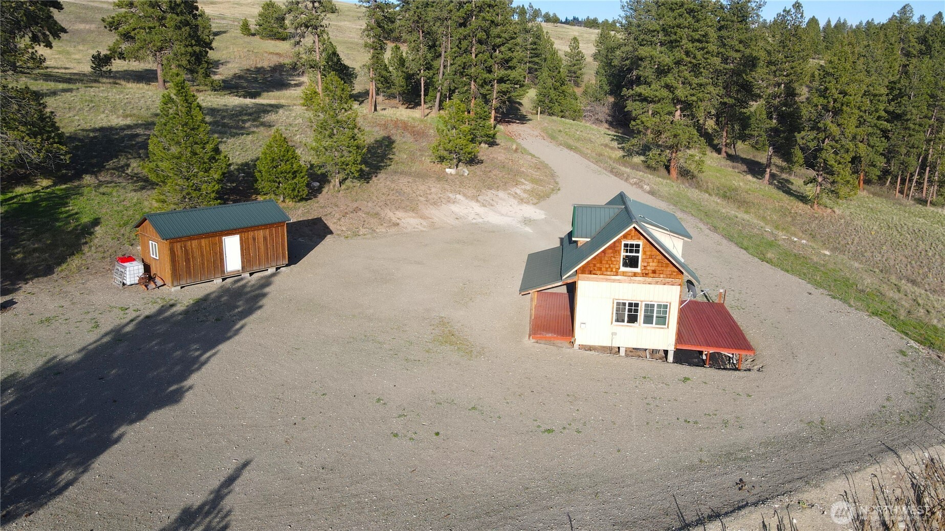 main property photo 19