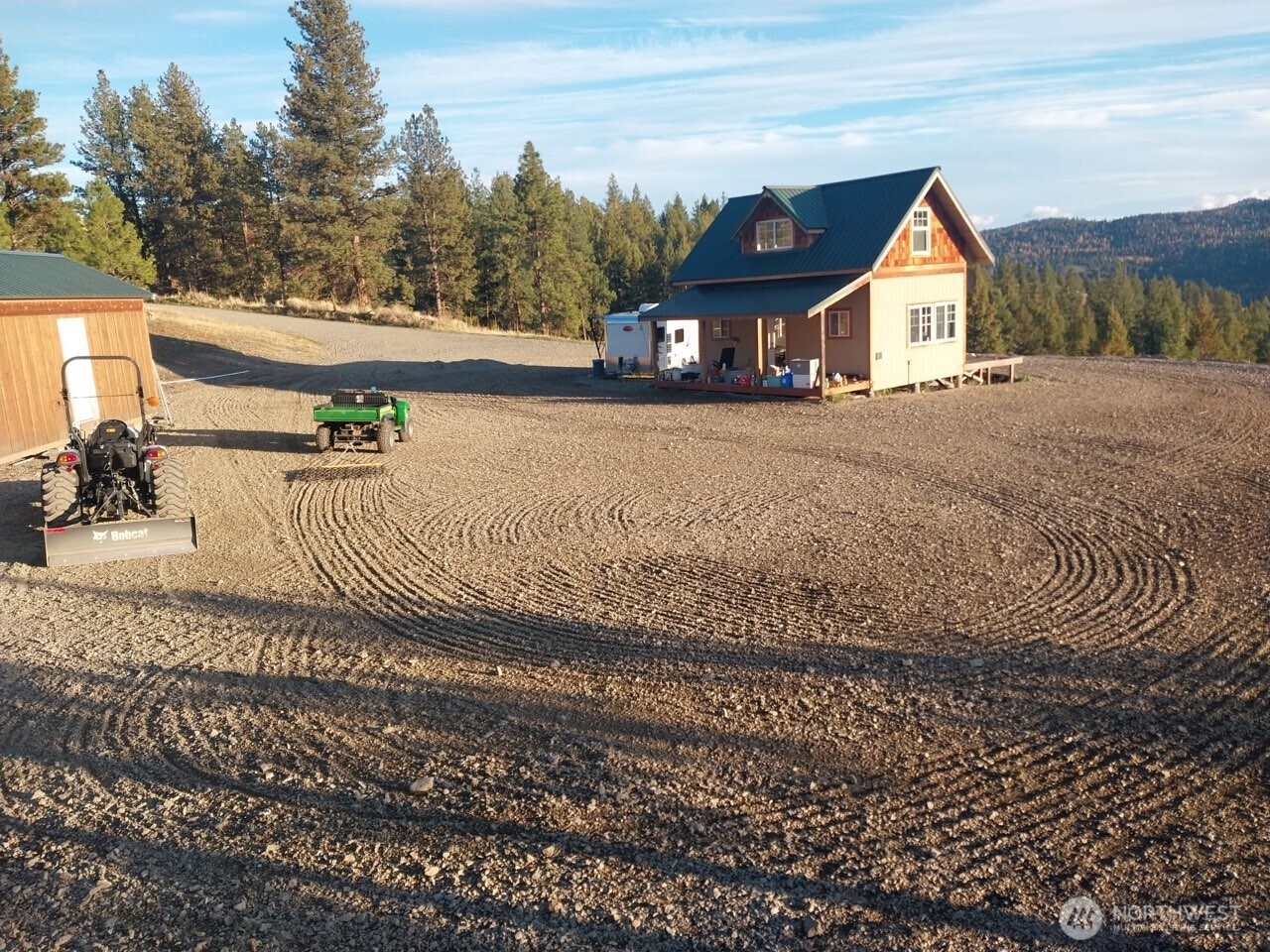 main property photo 20