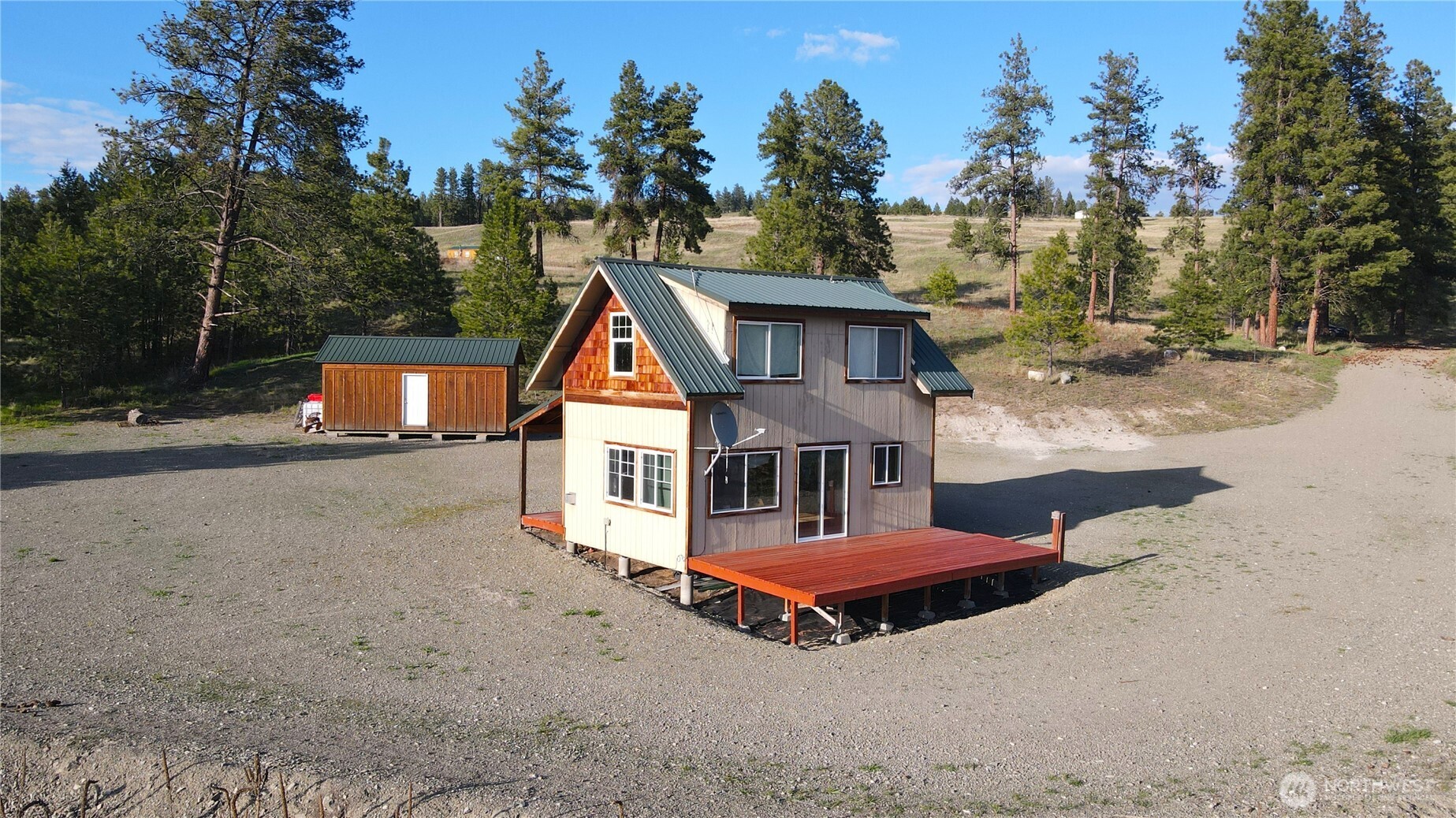 main property photo 6