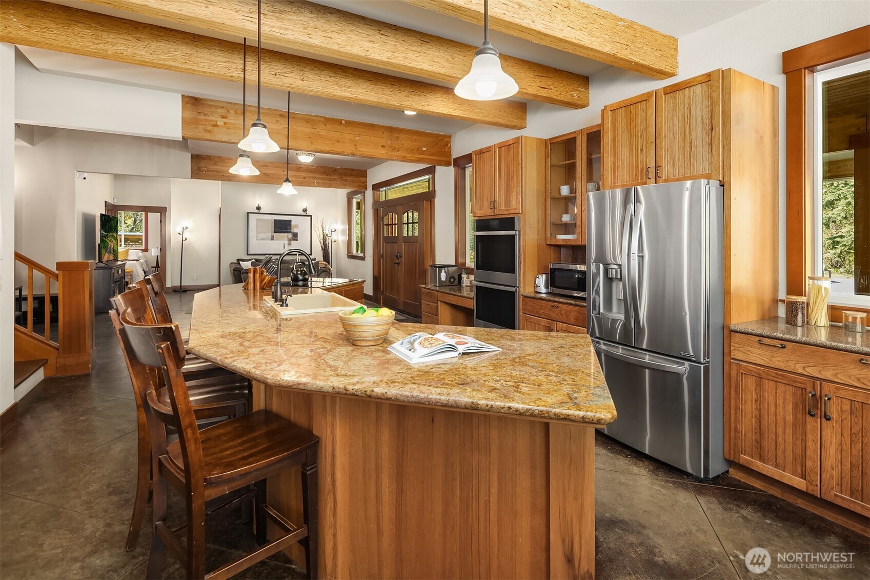 main property photo 8