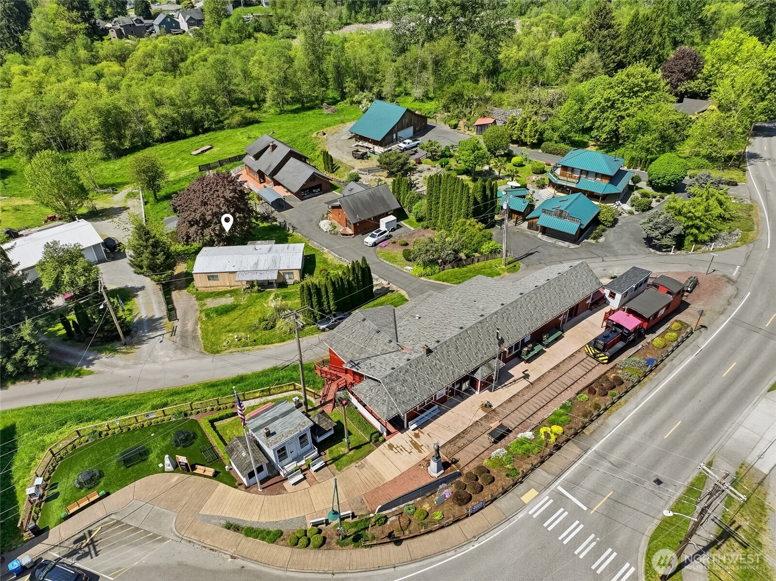main property photo 27