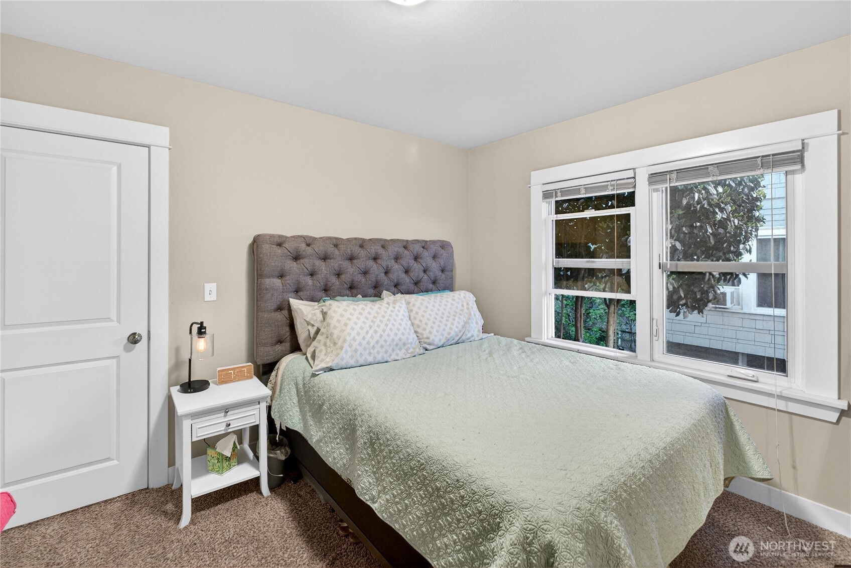 property viewer photo 10