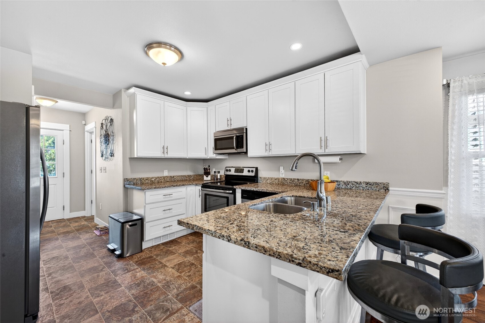 property viewer photo 12