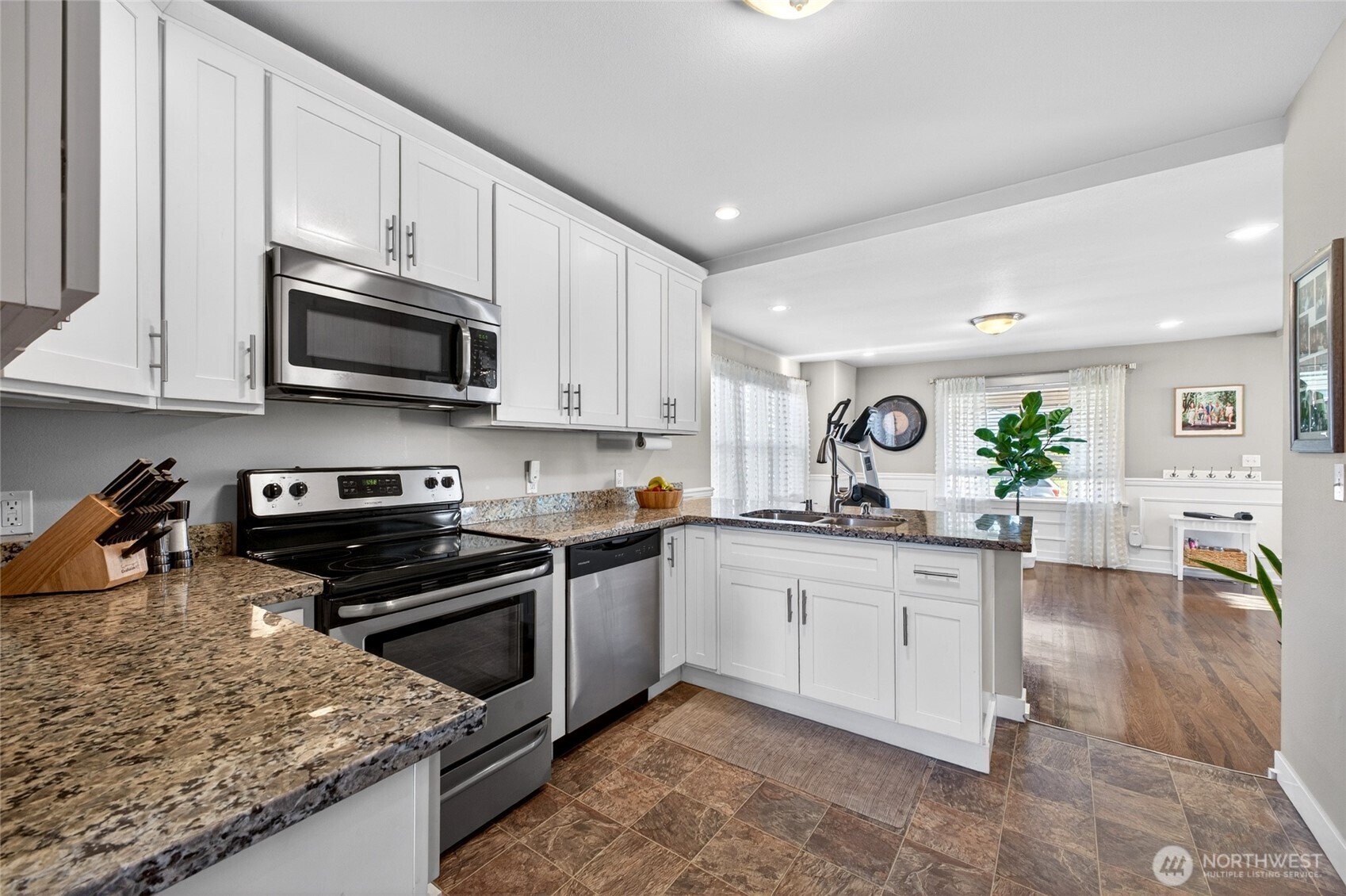 property viewer photo 13