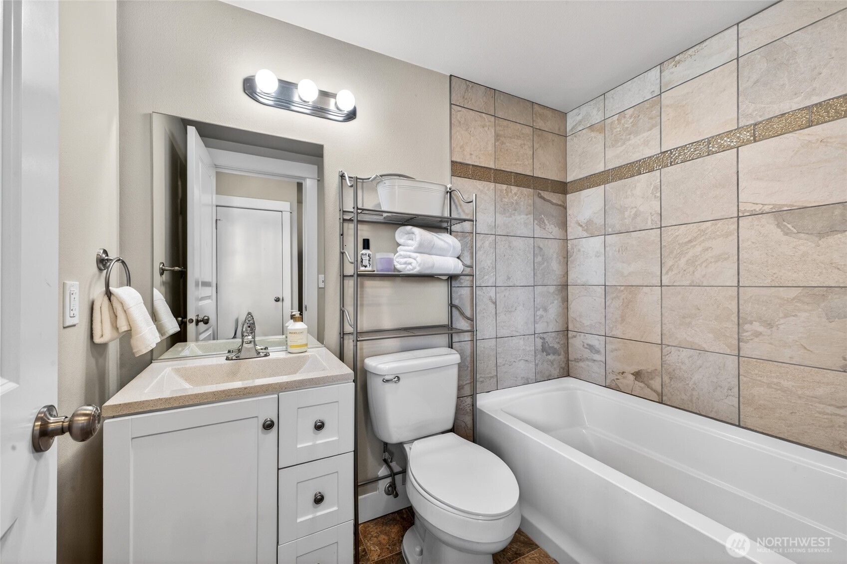 property viewer photo 14