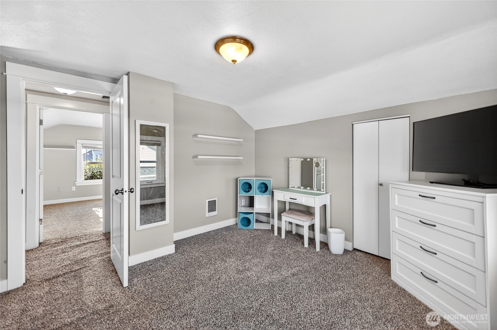 property viewer photo 16