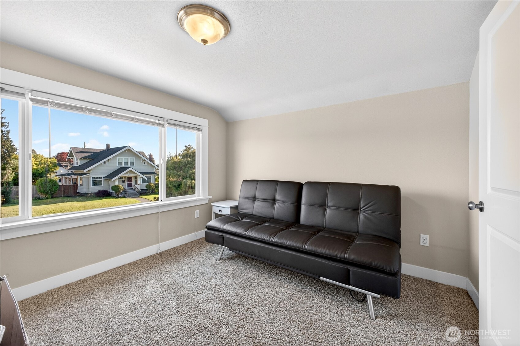 property viewer photo 19