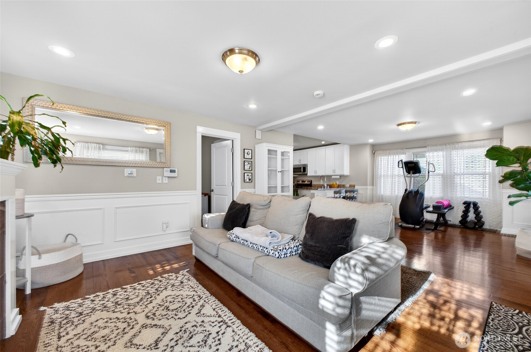 property viewer photo 5