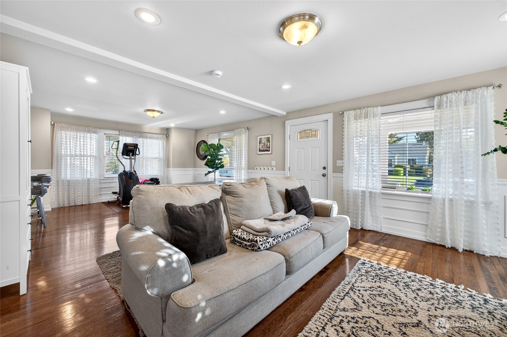 property viewer photo 6