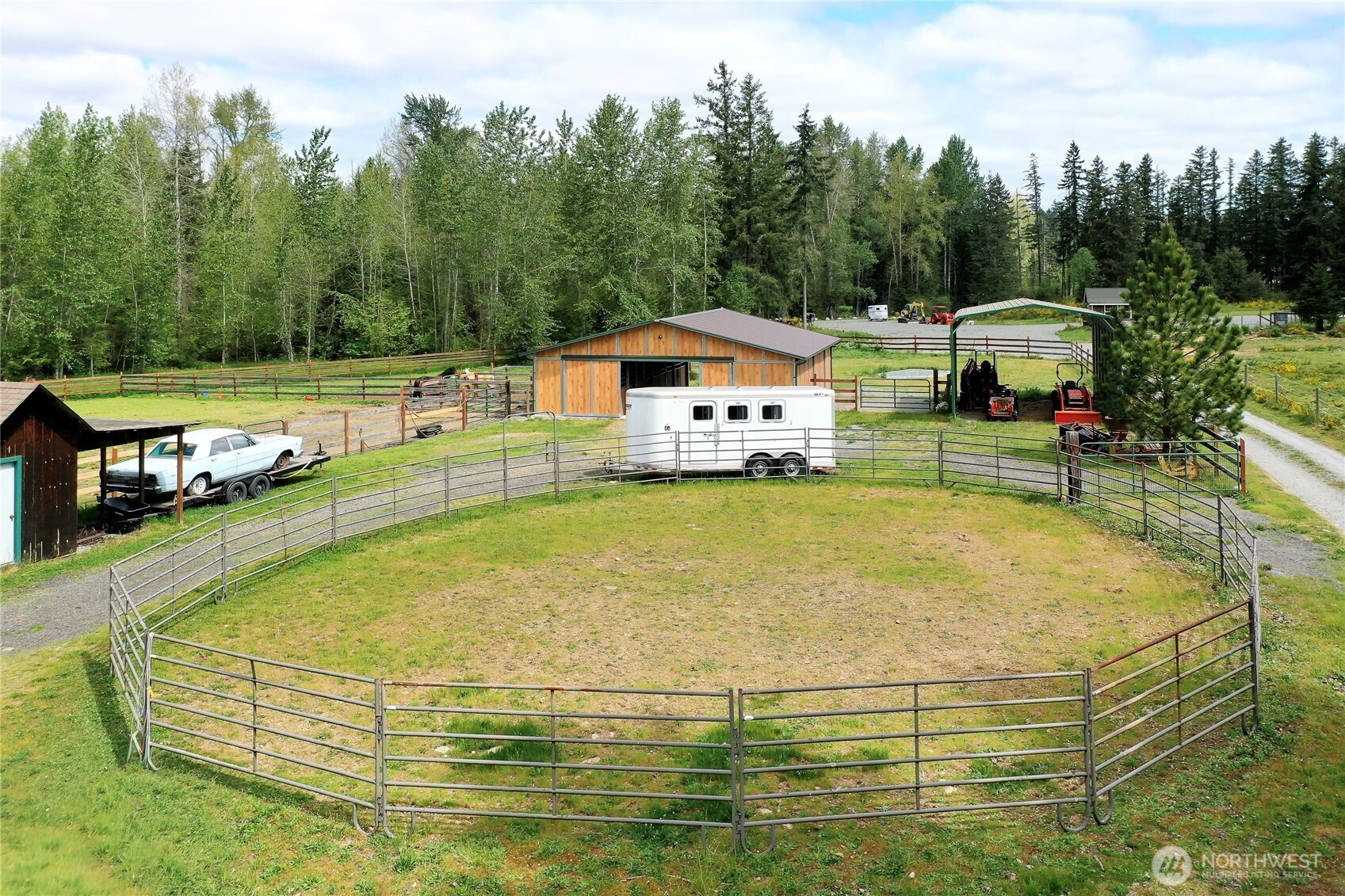 main property photo 30
