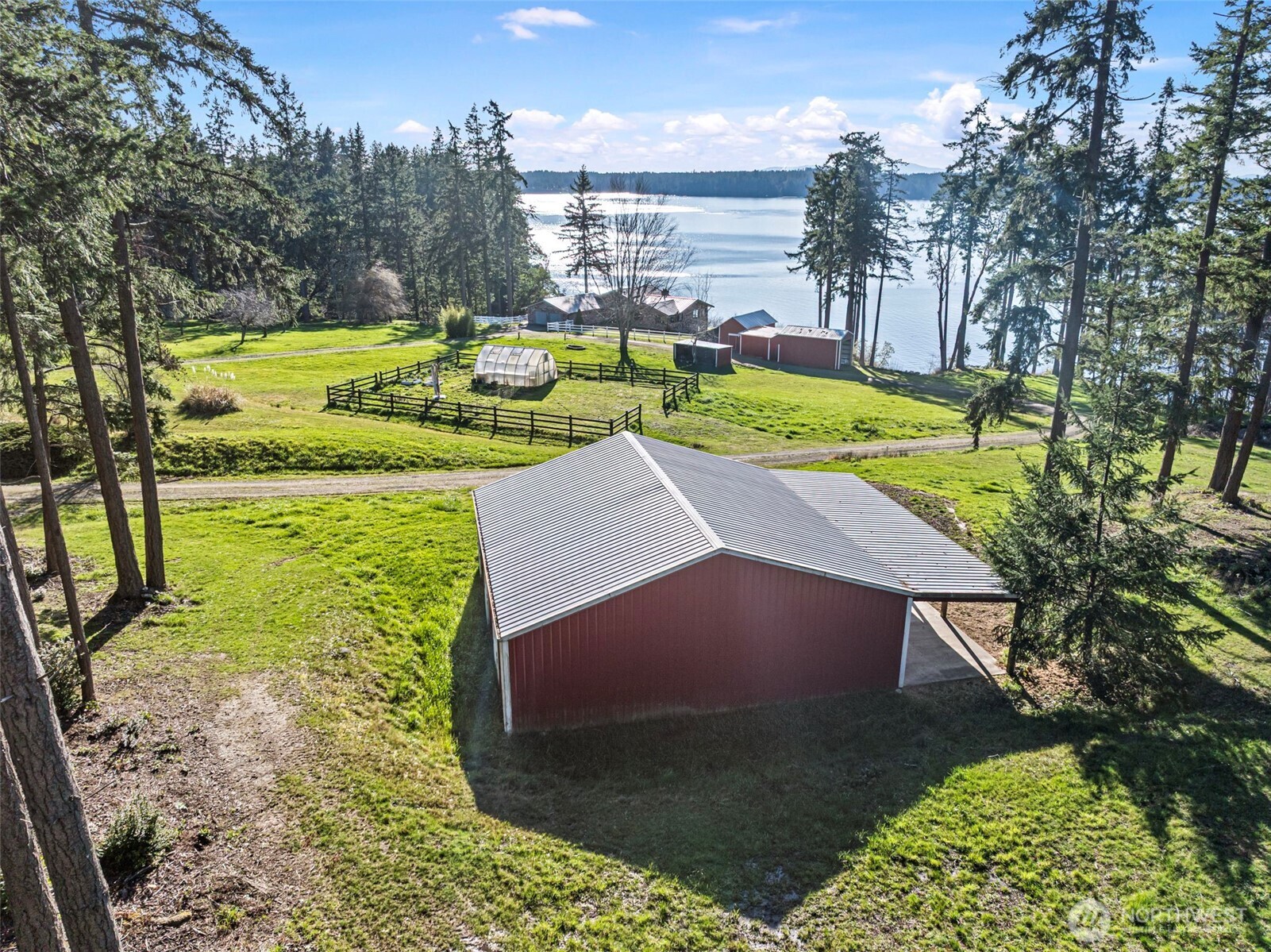 main property photo 8