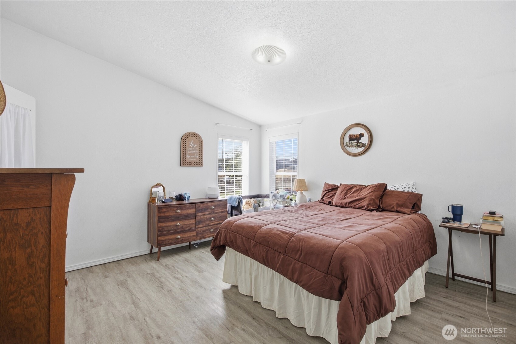 property viewer photo 16