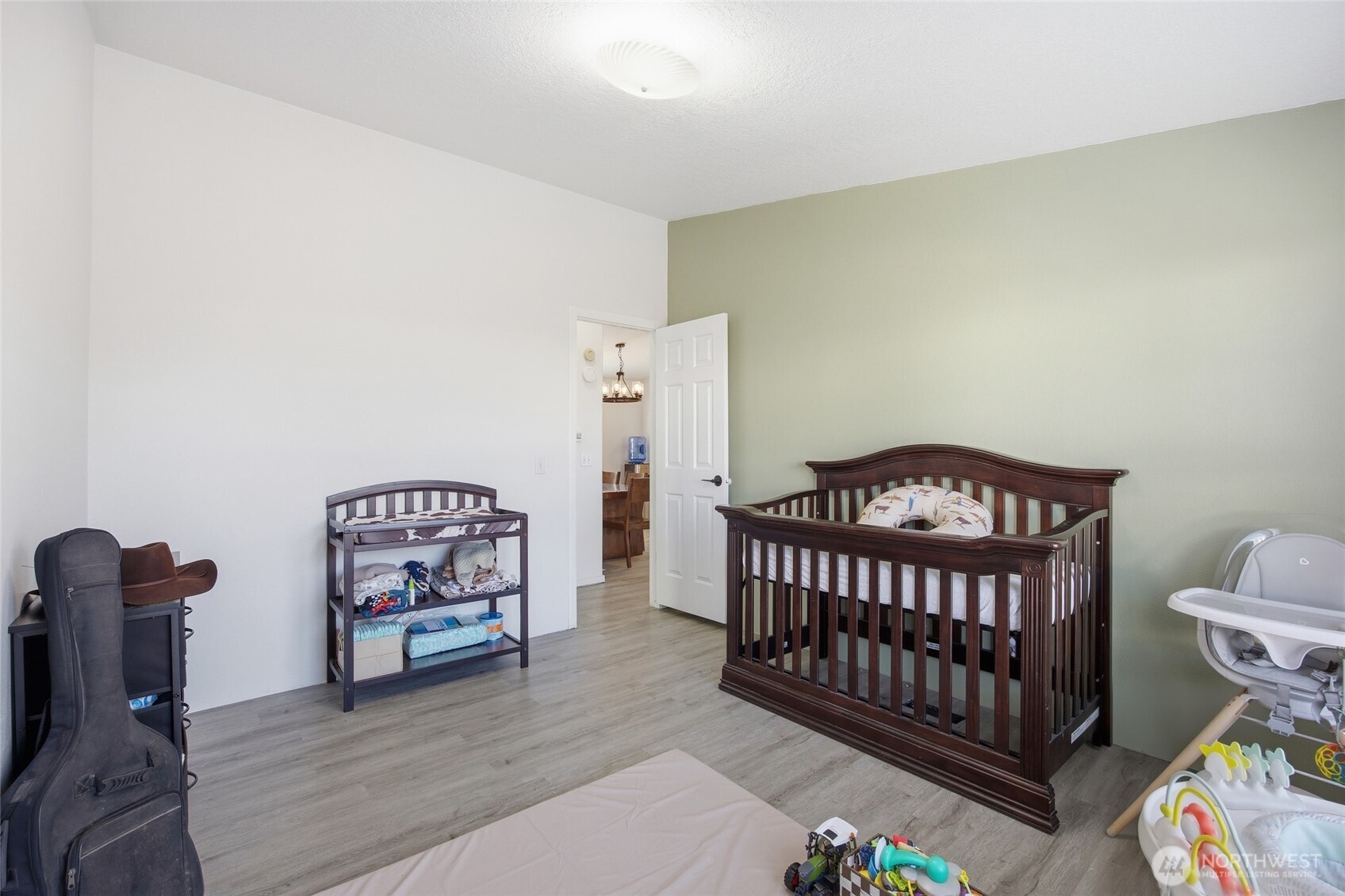 property viewer photo 20