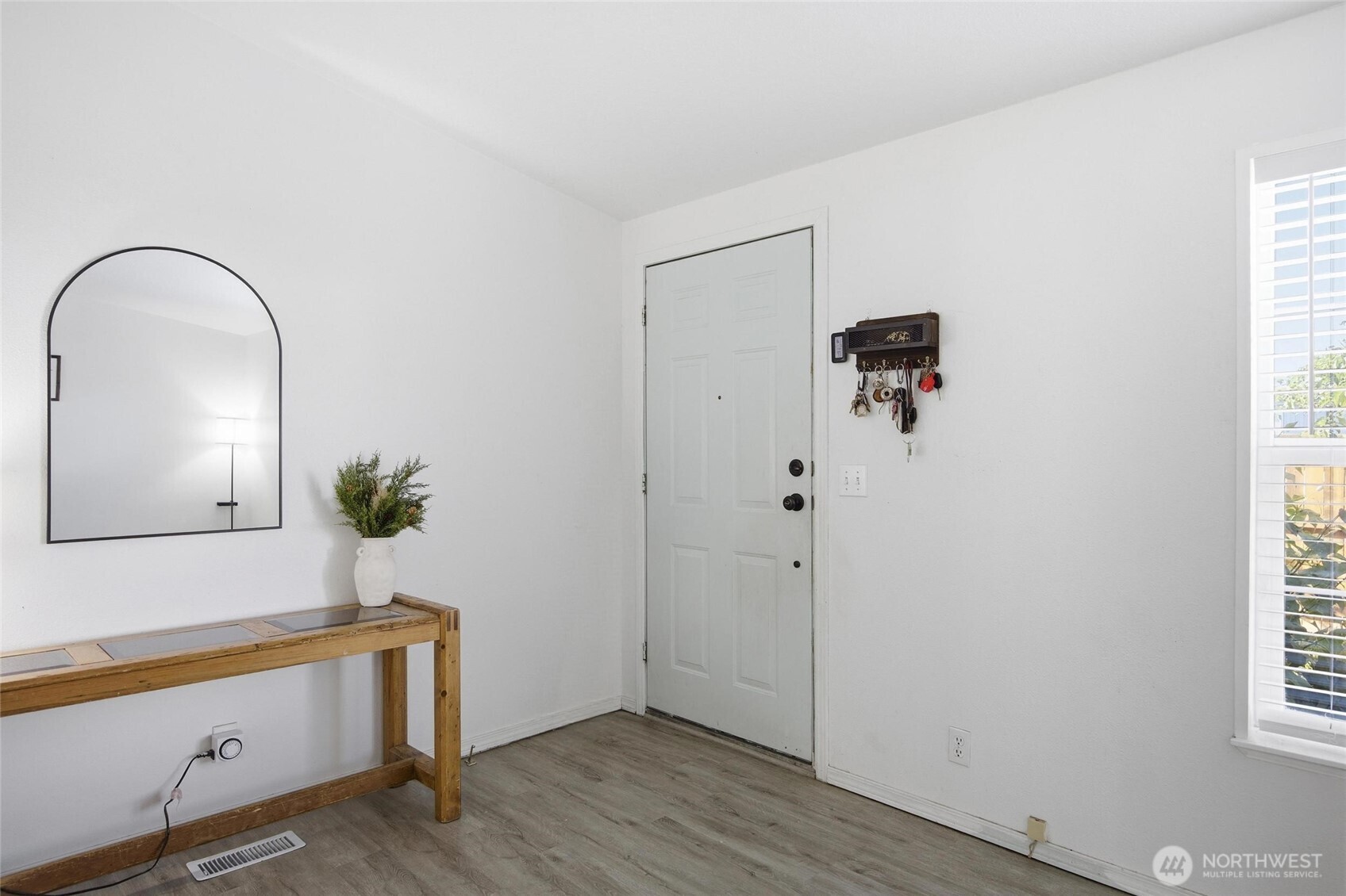 property viewer photo 4