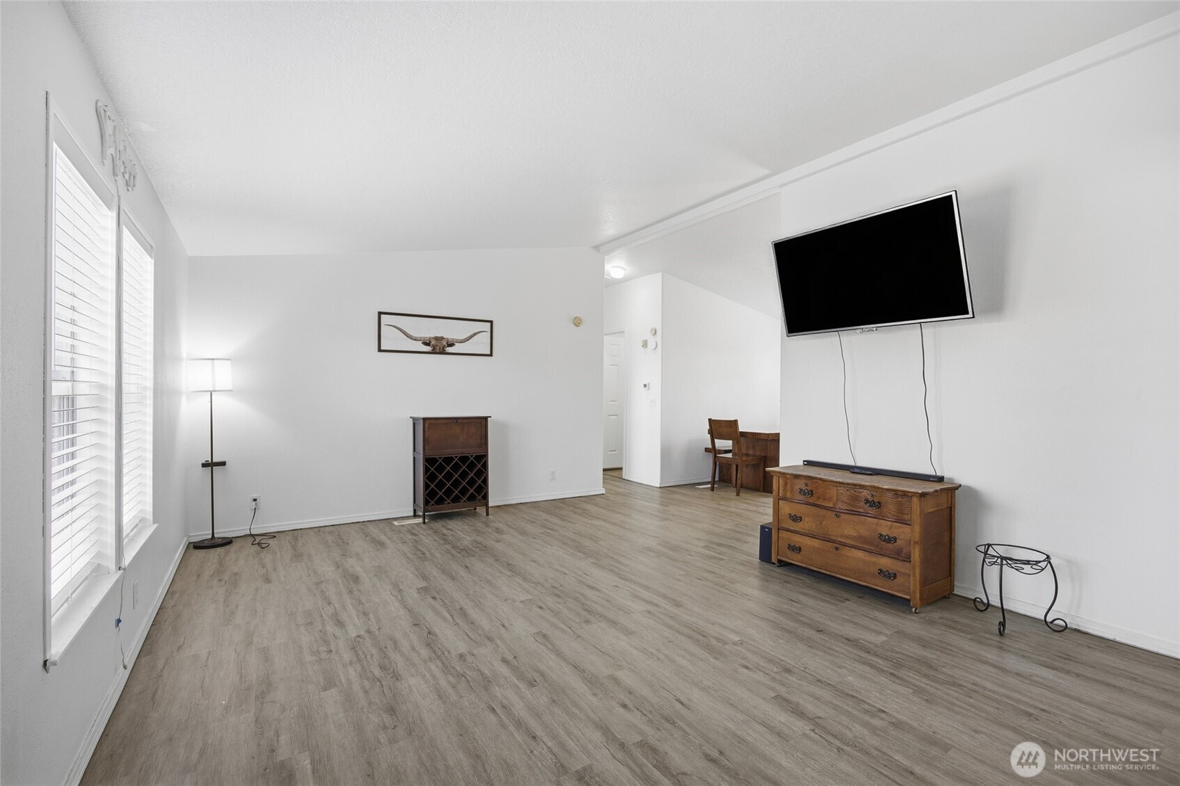 property viewer photo 6