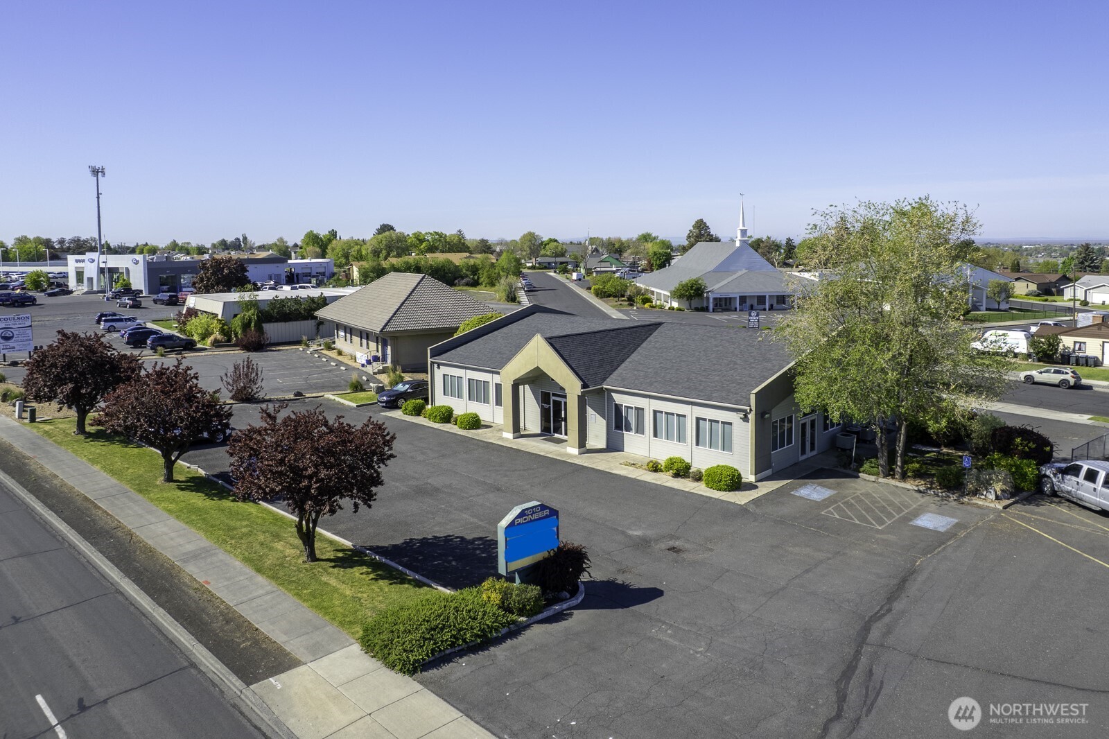 main property photo 23
