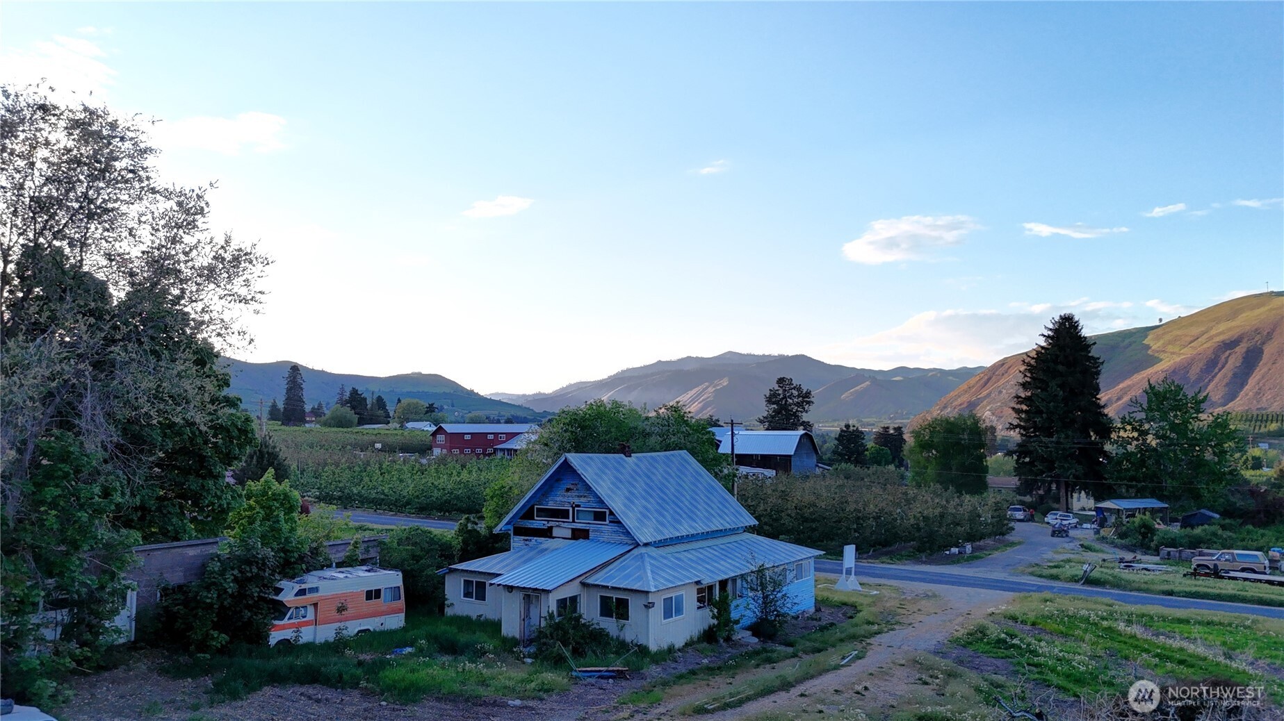 main property photo 6