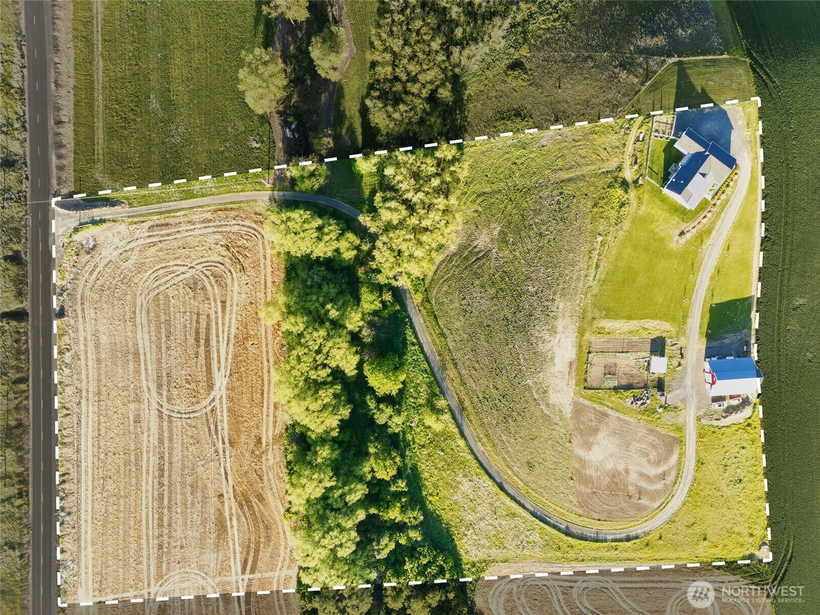 main property photo 36