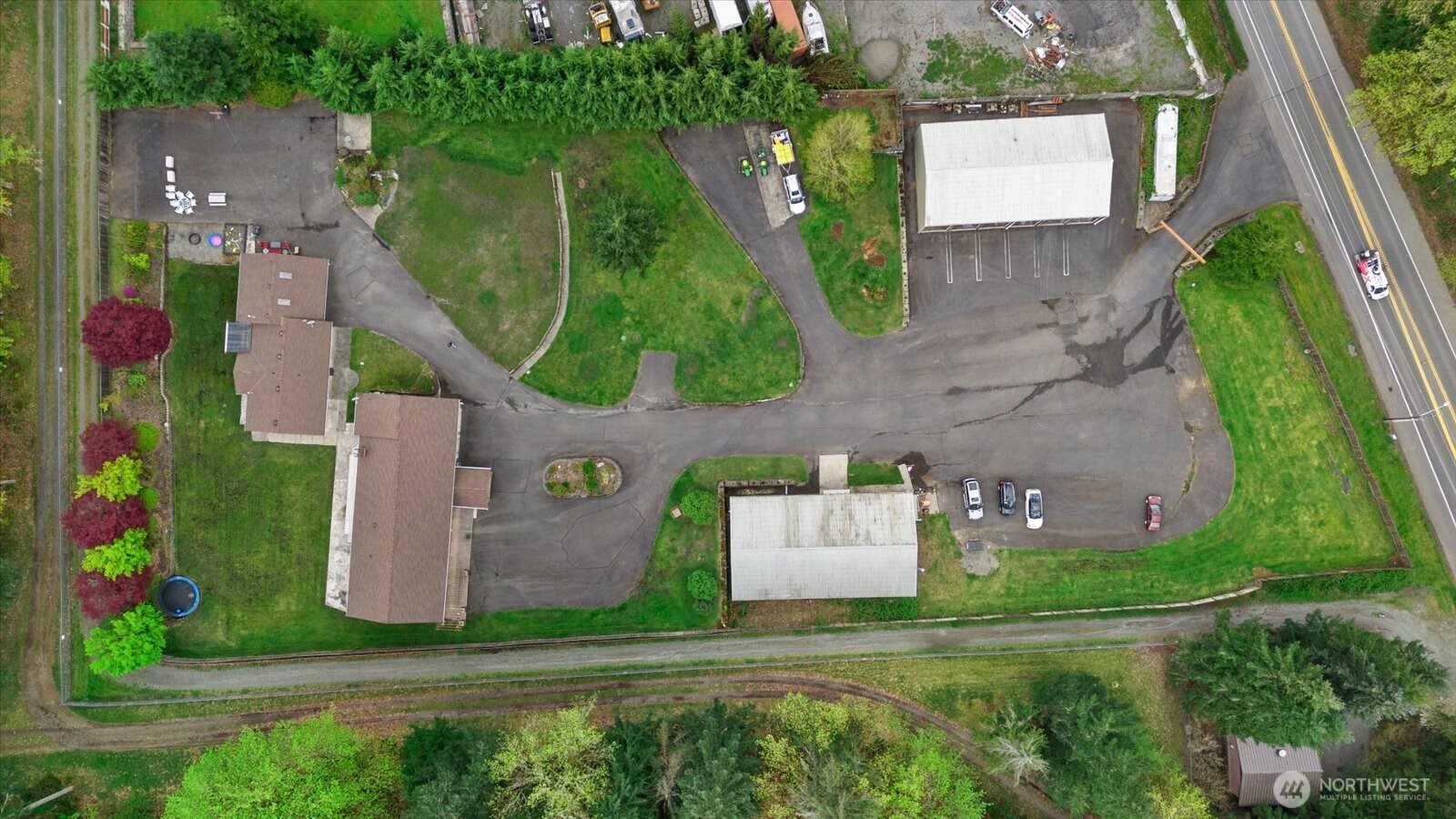 main property photo 34