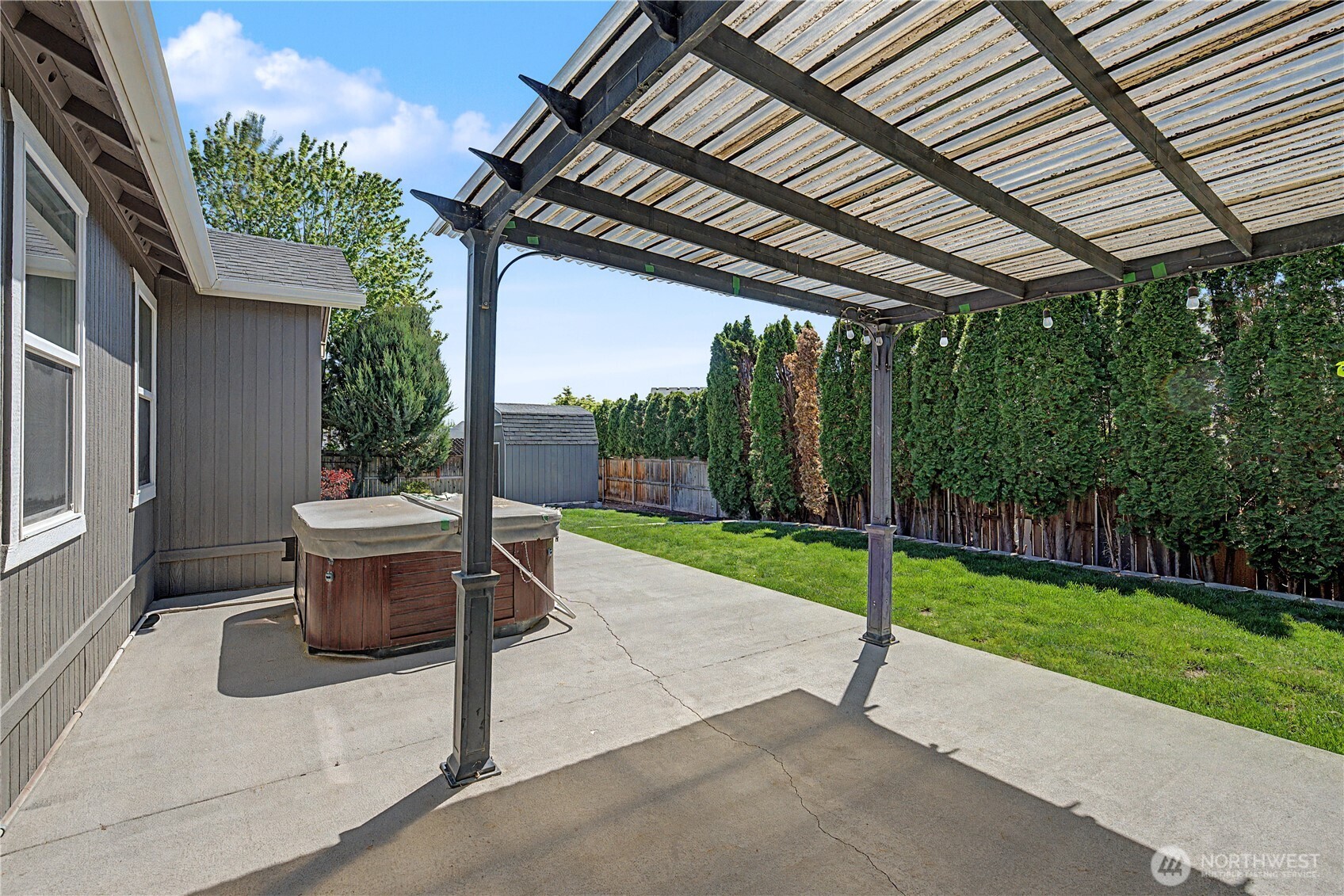 main property photo 33