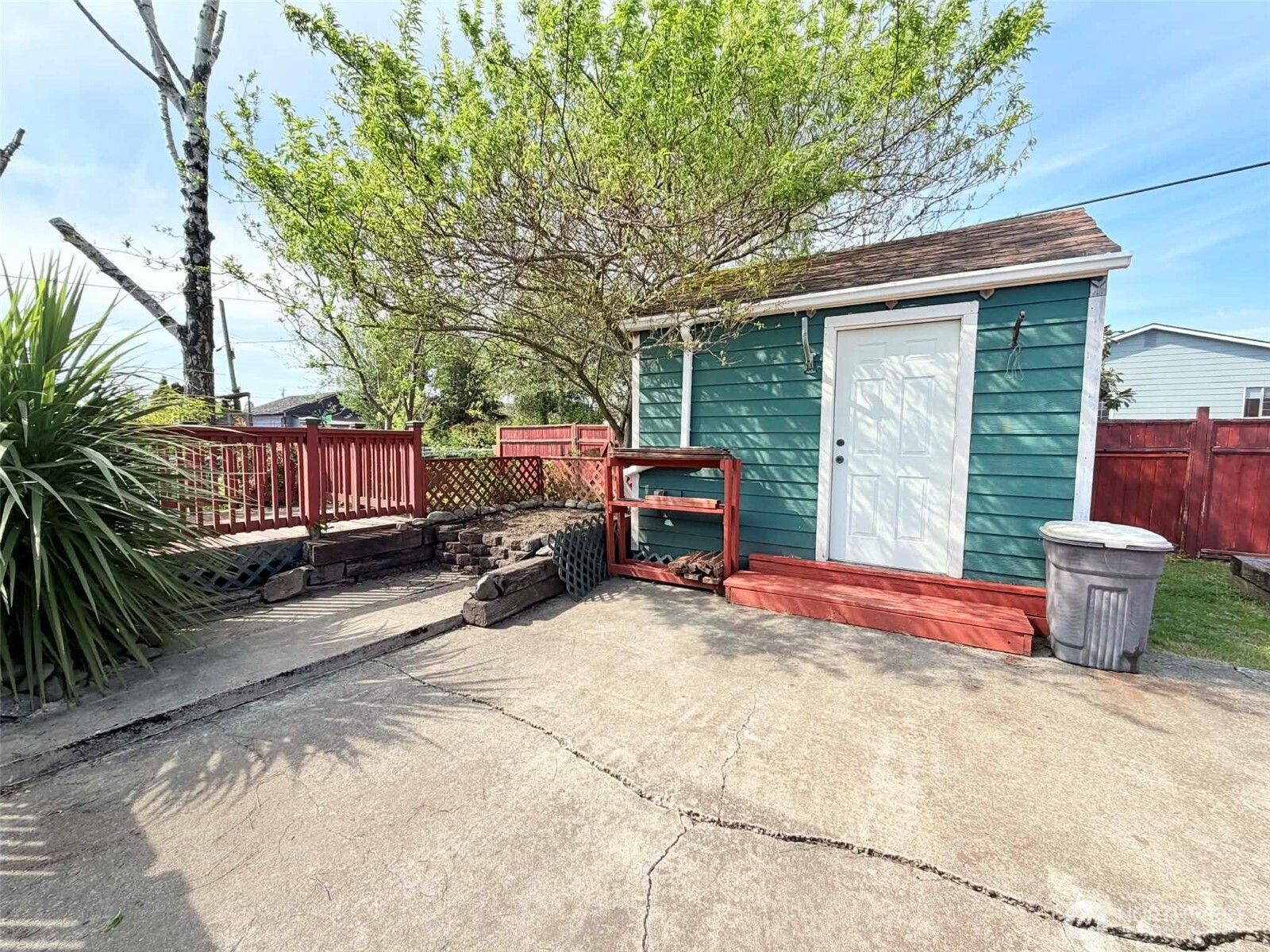 main property photo 10