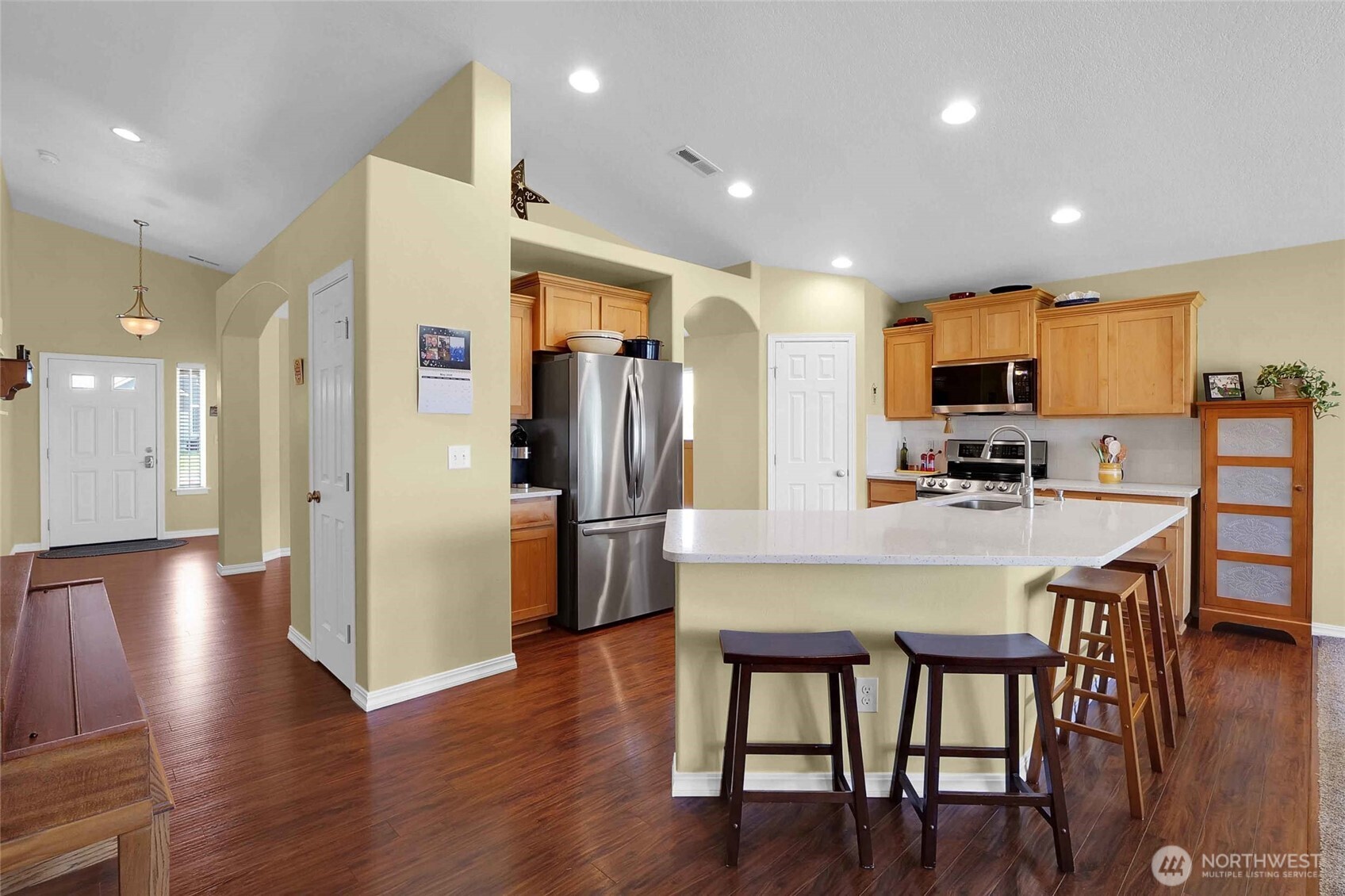 main property photo 13