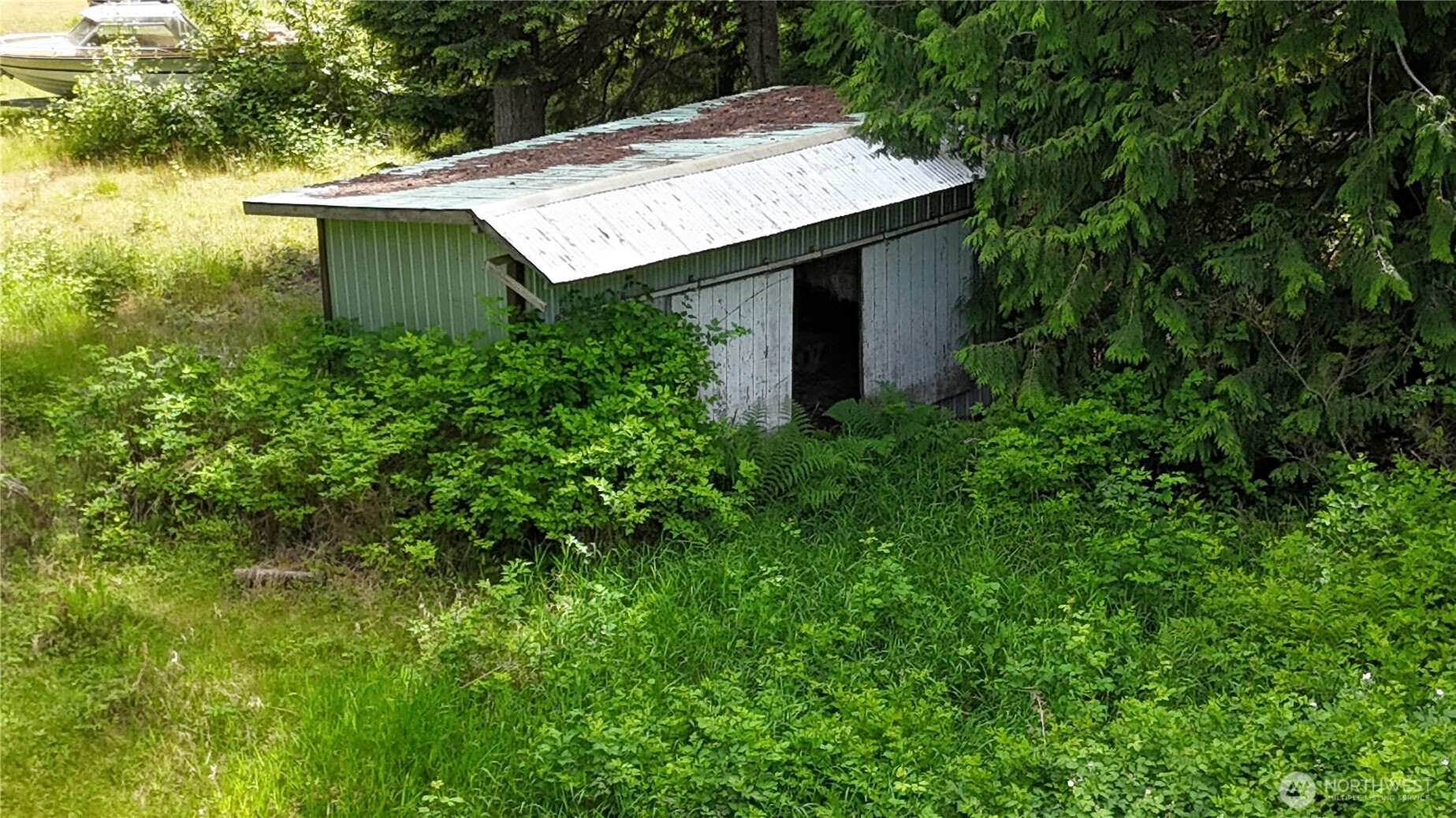 main property photo 9