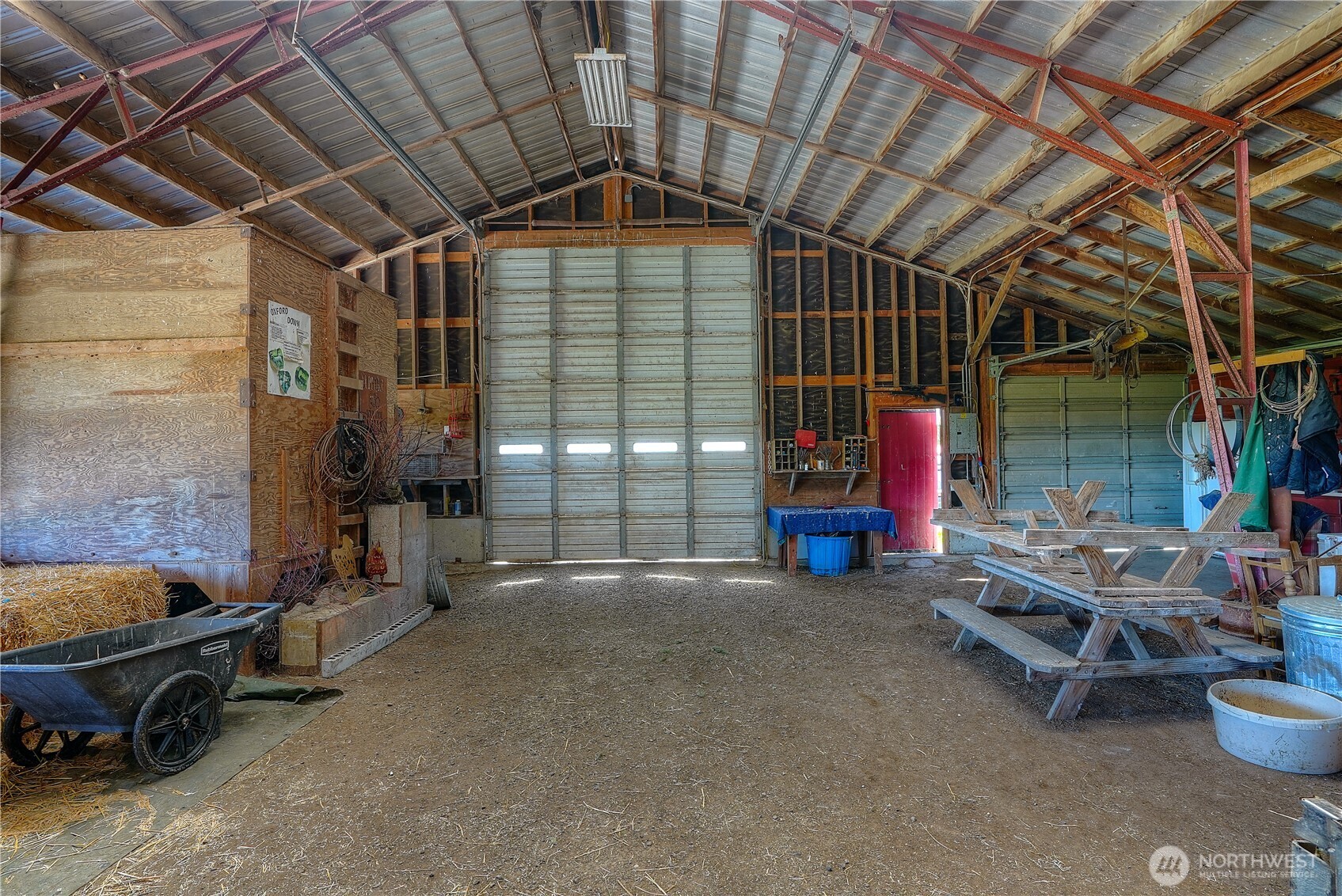 main property photo 31