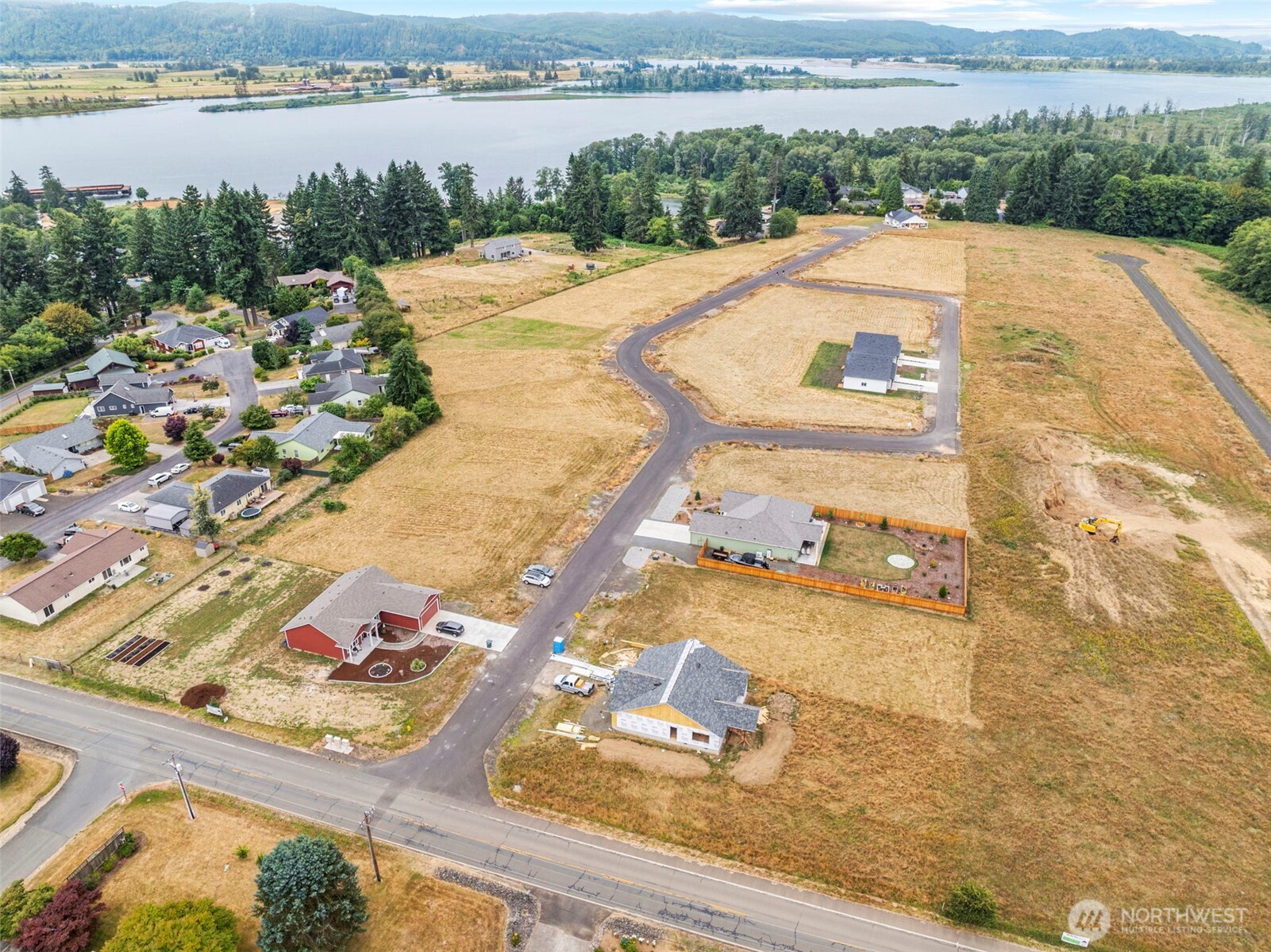 main property photo 7