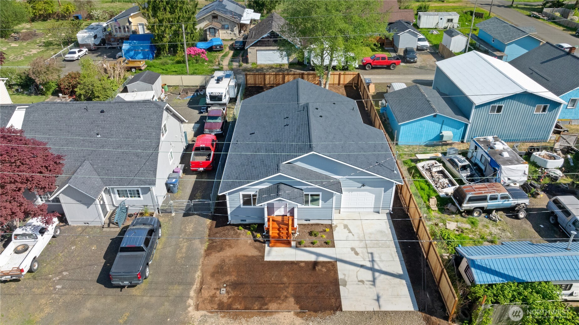 main property photo 21