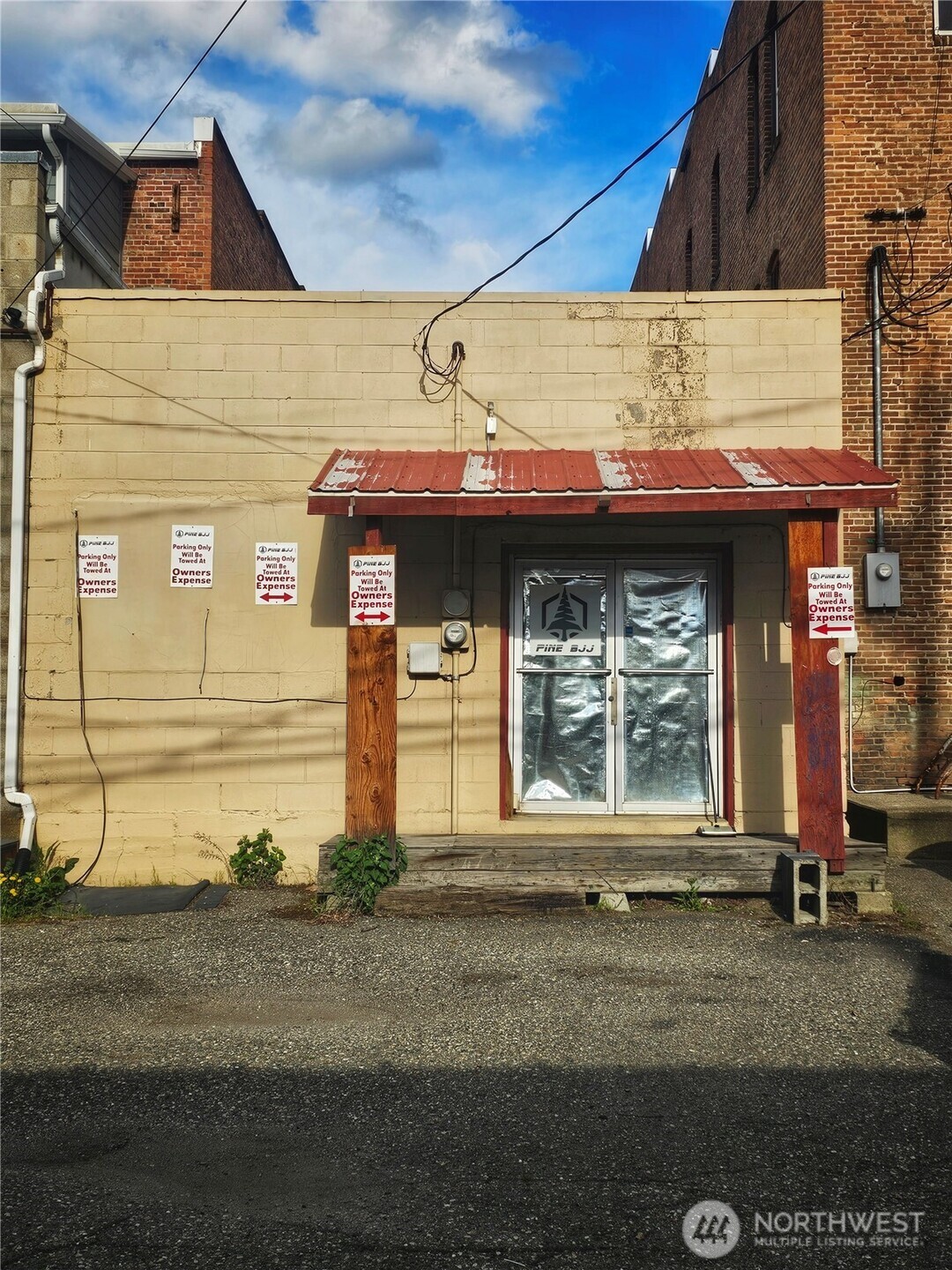 main property photo 13