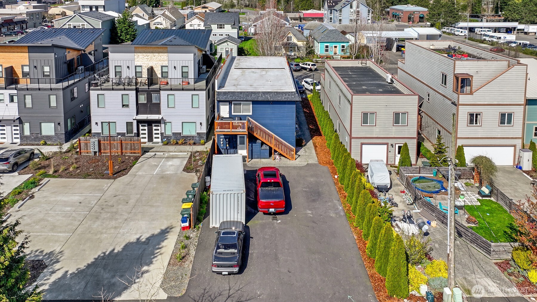 main property photo 16