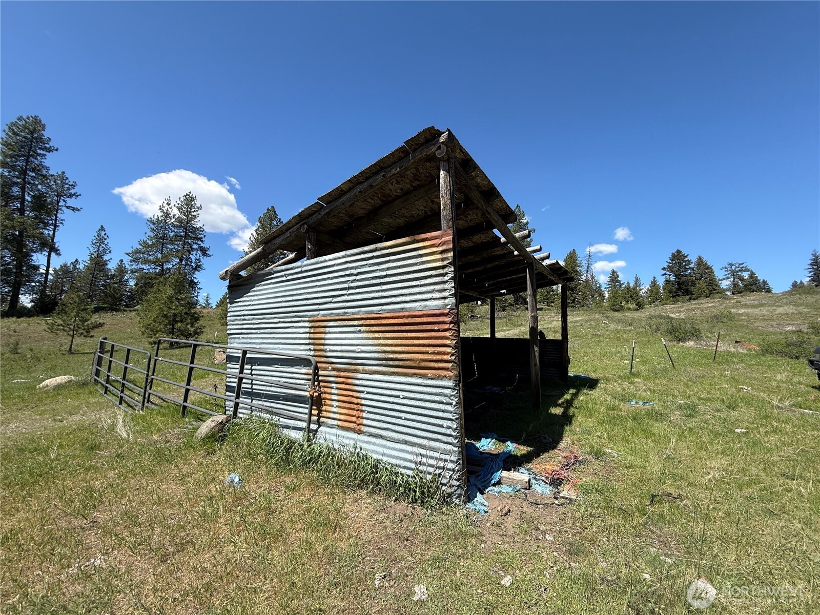 main property photo 6