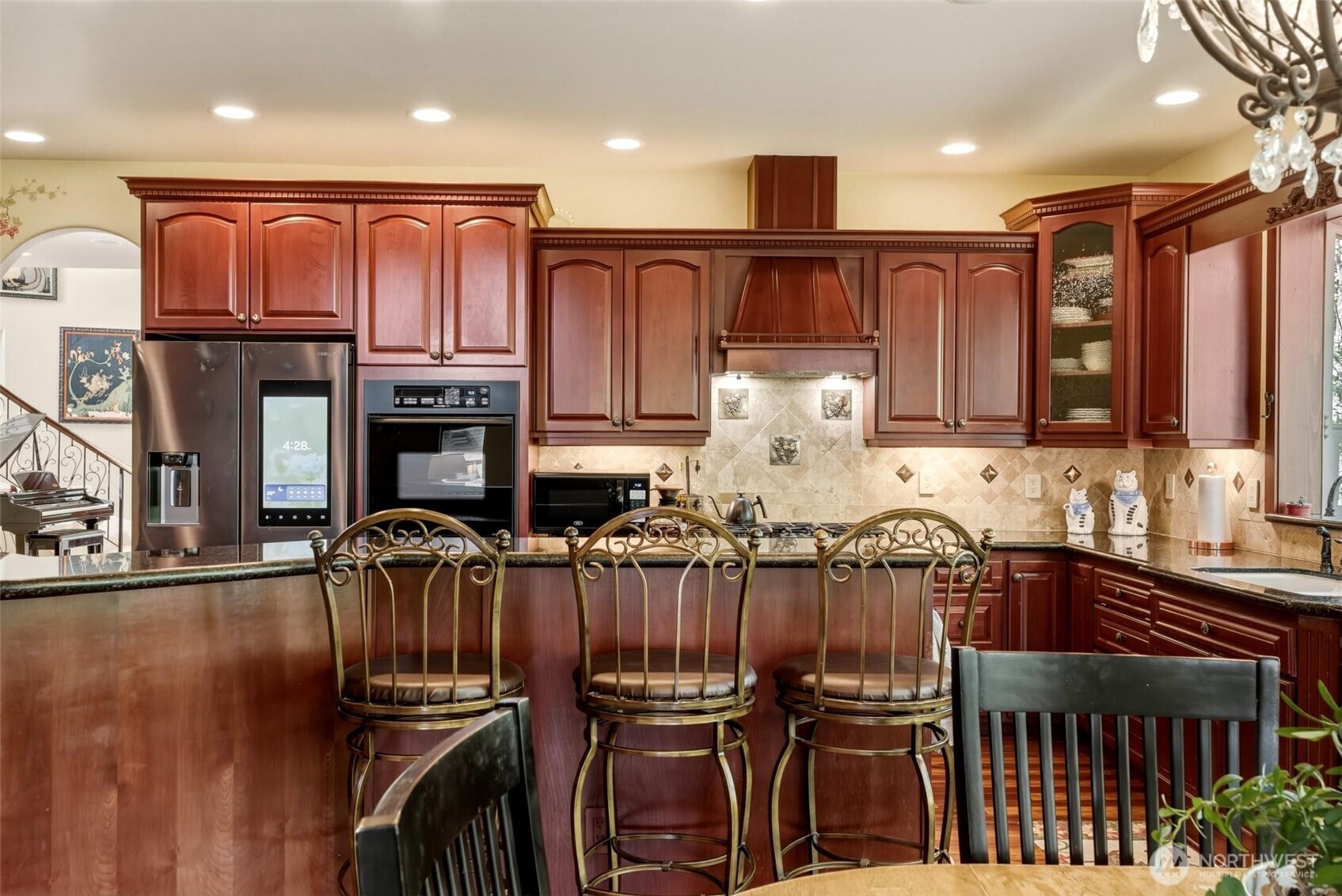 main property photo 7