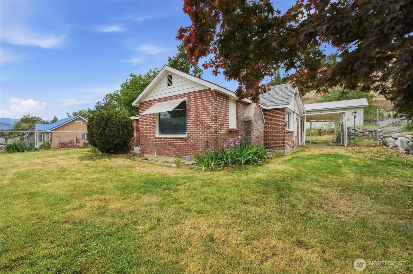 main property photo 12