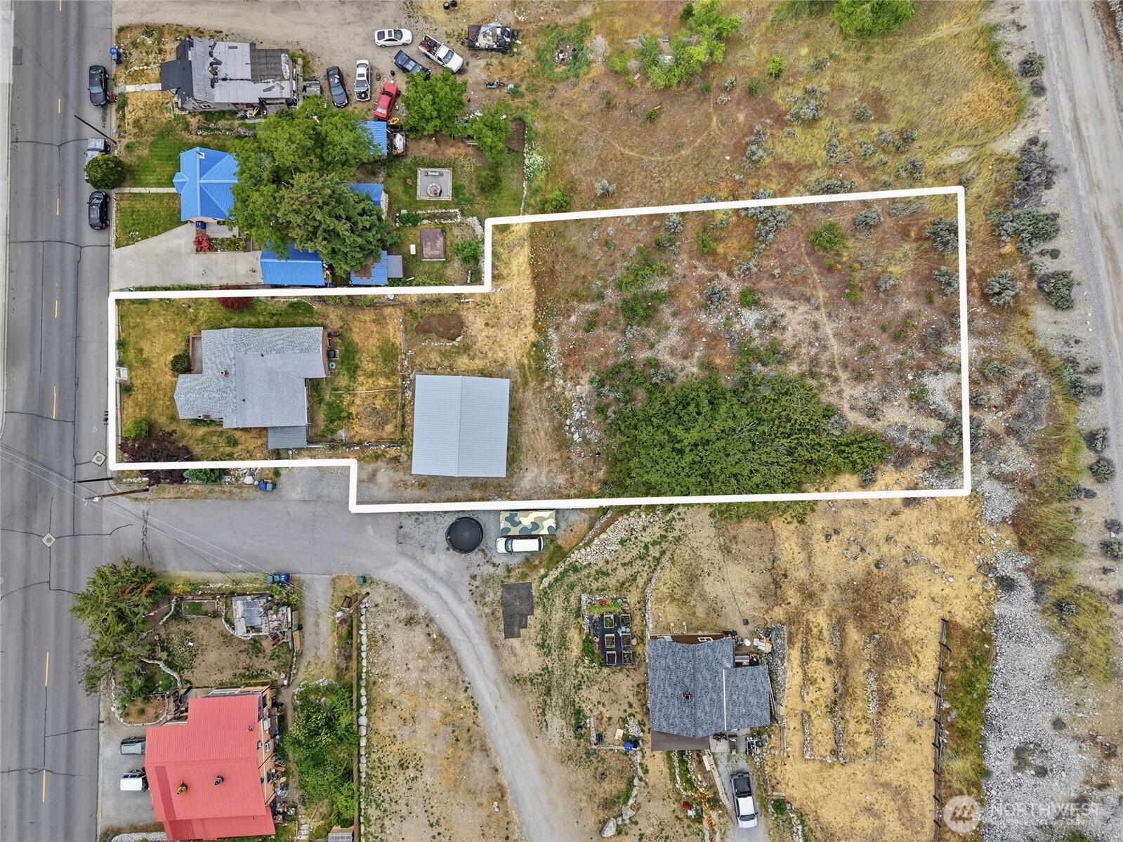 main property photo 7