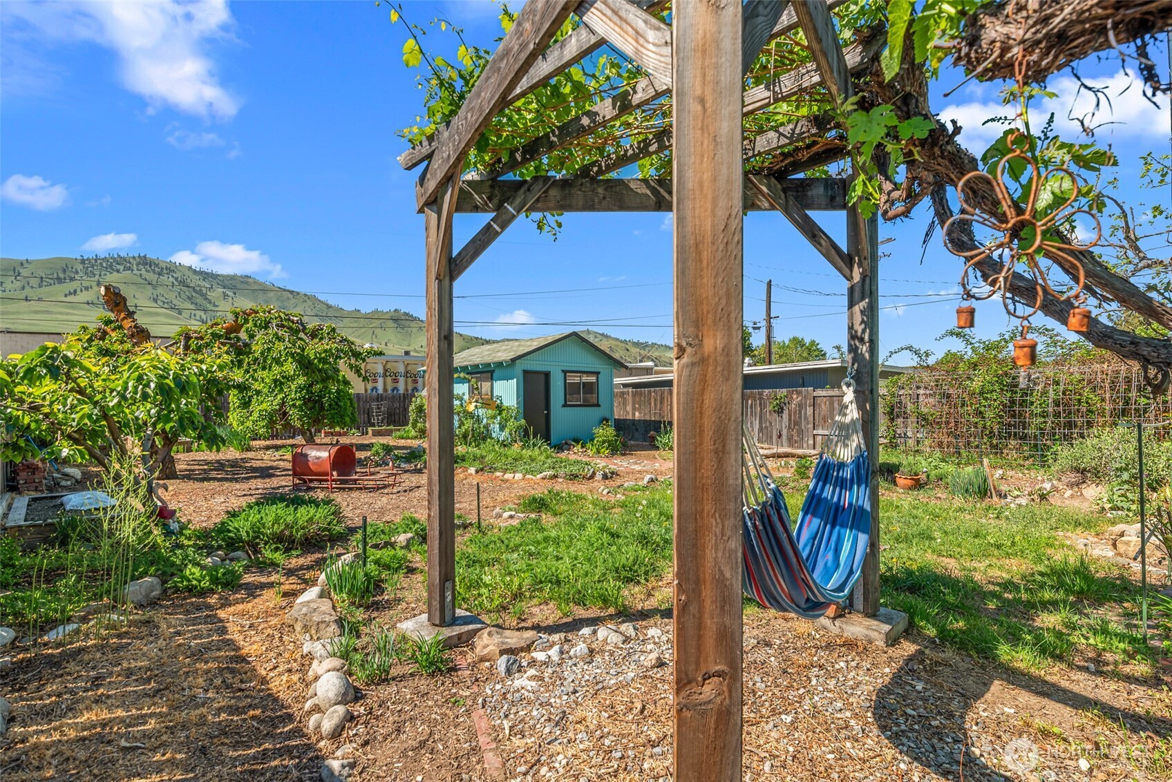 main property photo 38