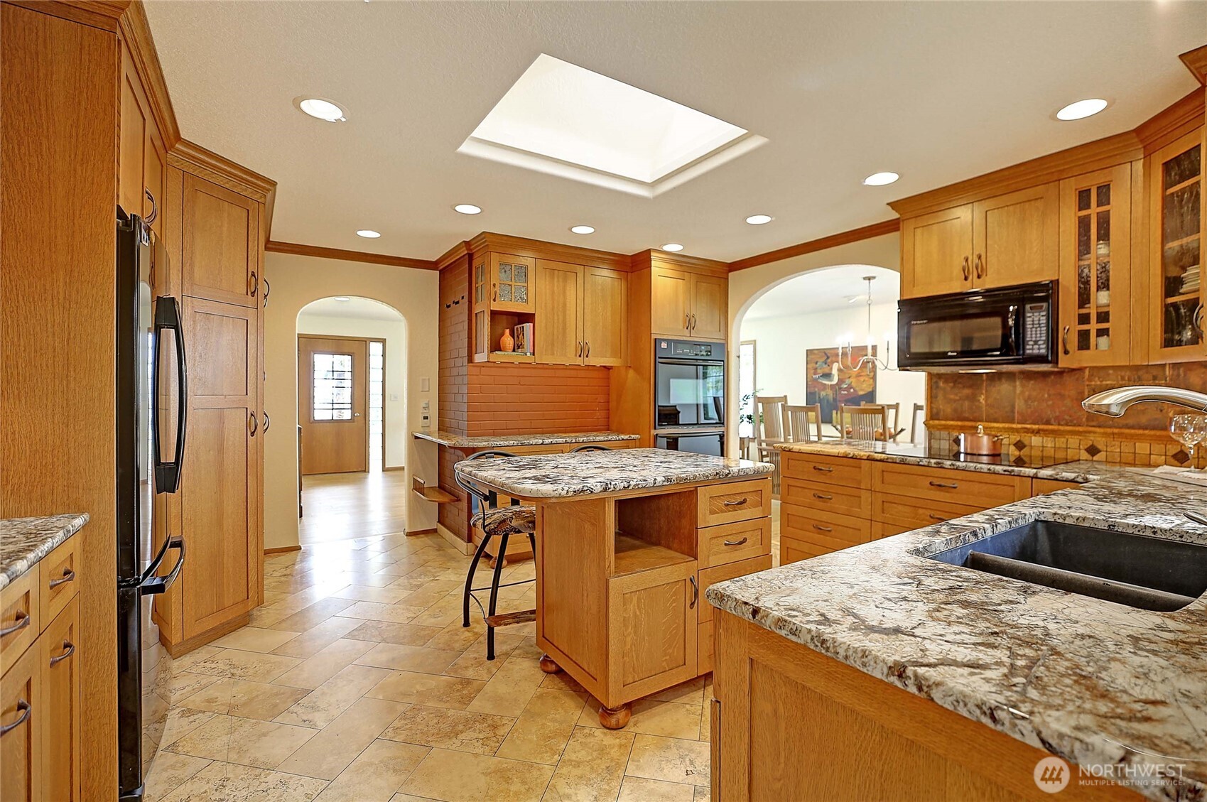 main property photo 8
