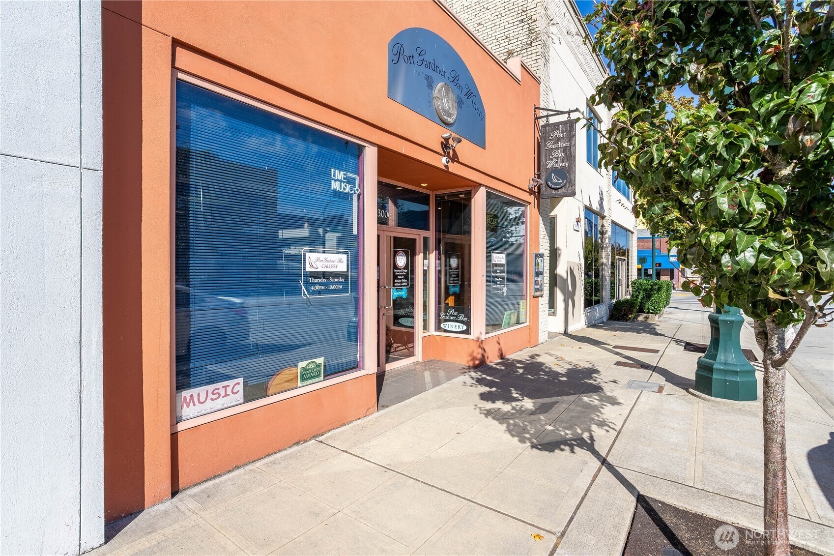 main property photo 8
