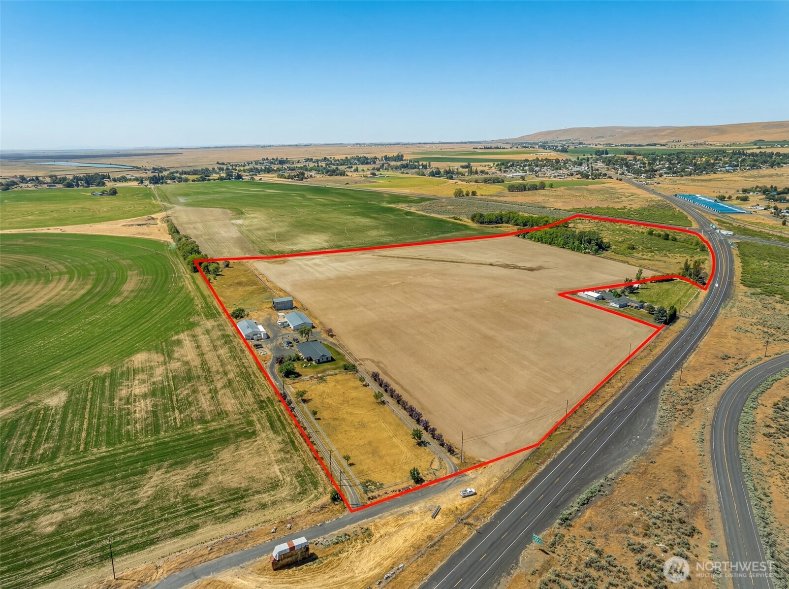 main property photo 2