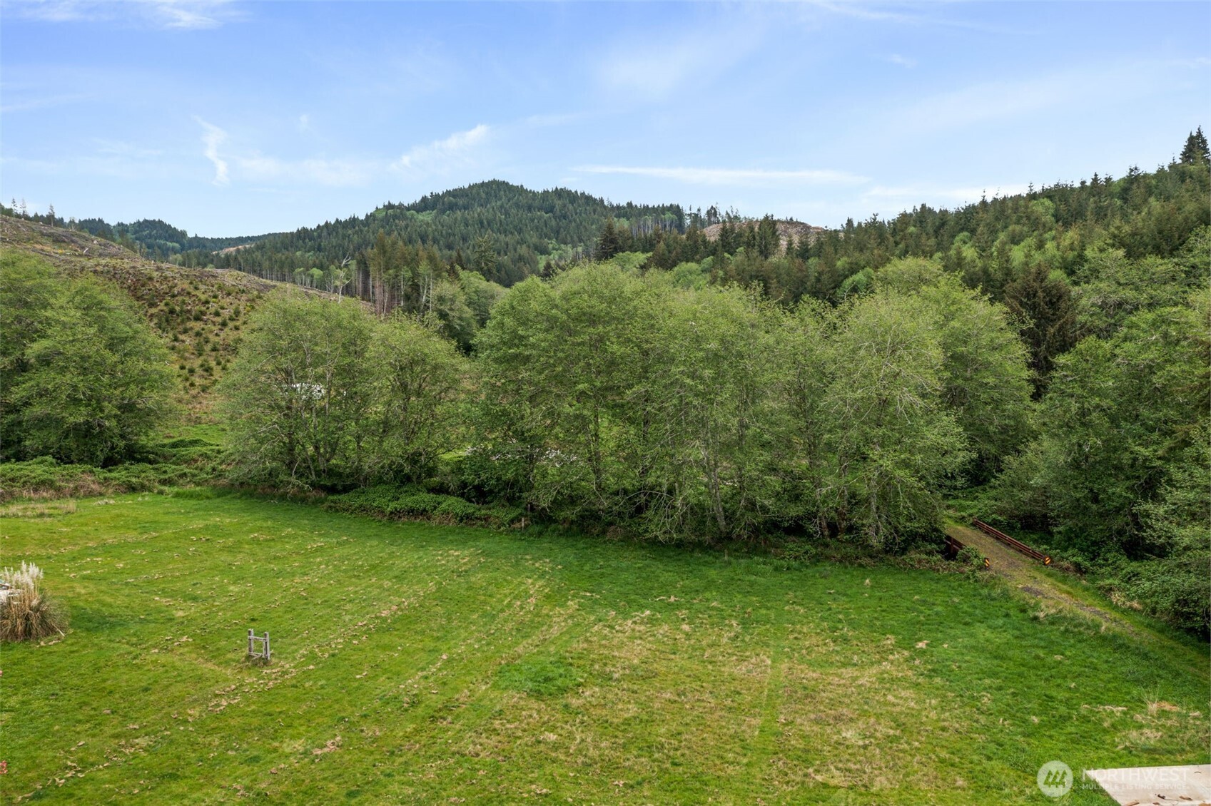 main property photo 4