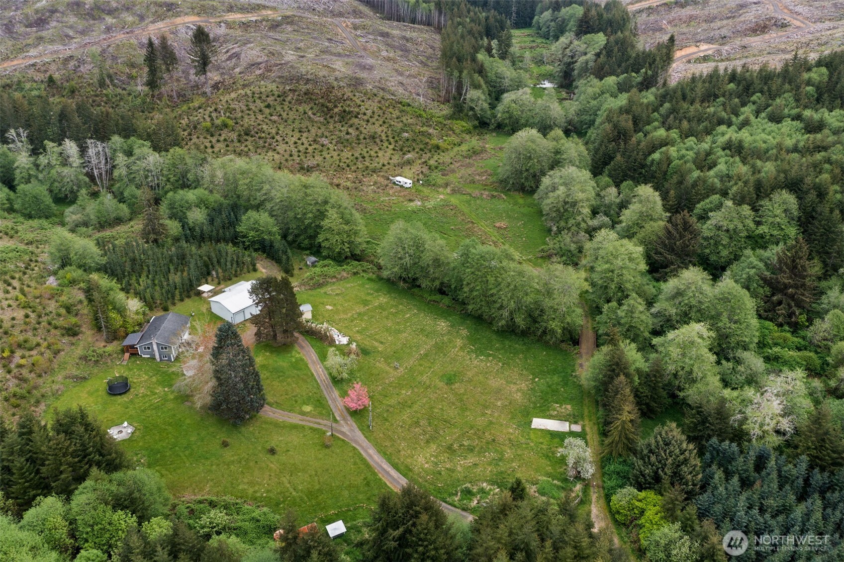 main property photo 7