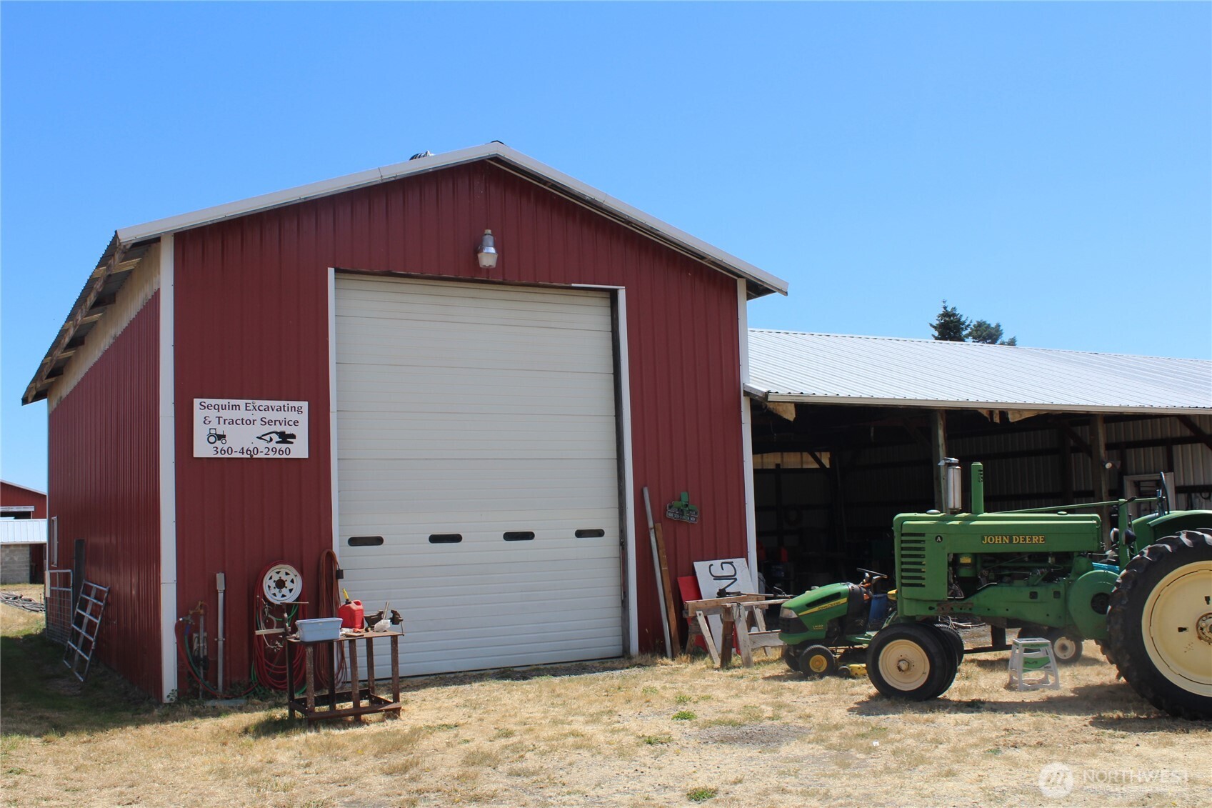 main property photo 17