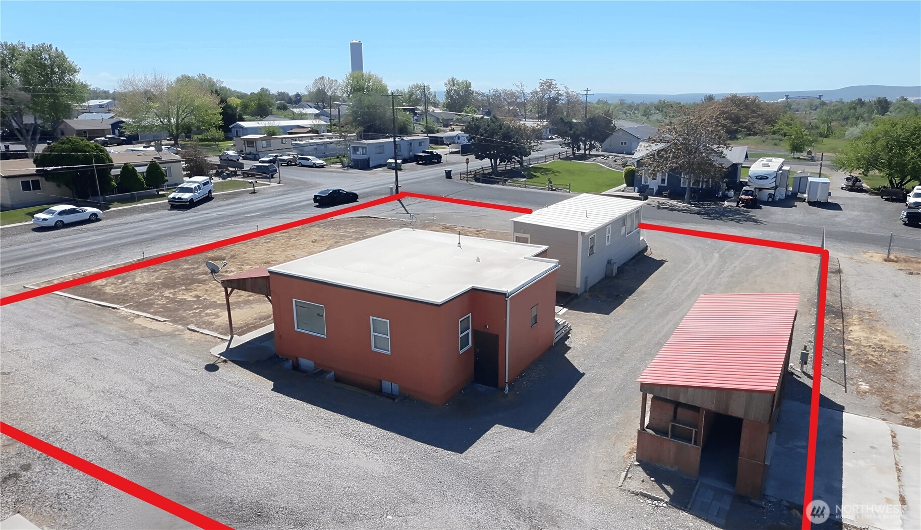main property photo 15