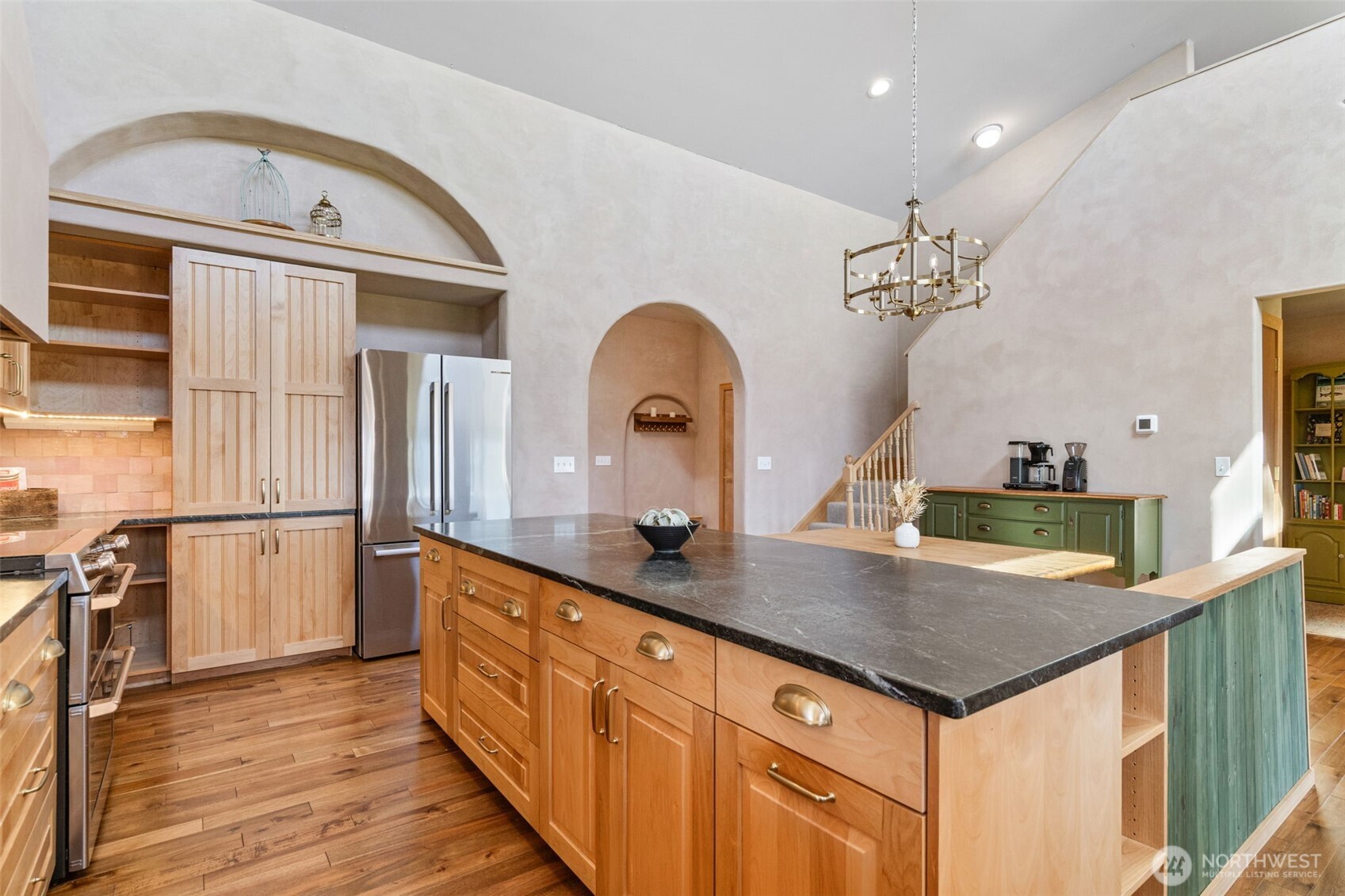 main property photo 14