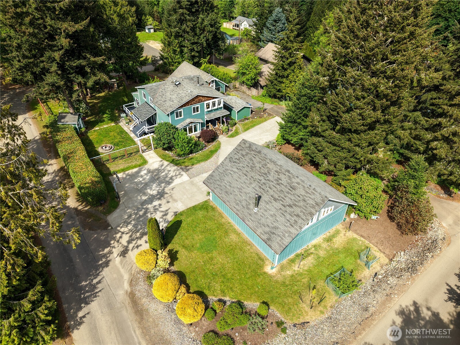 main property photo 37