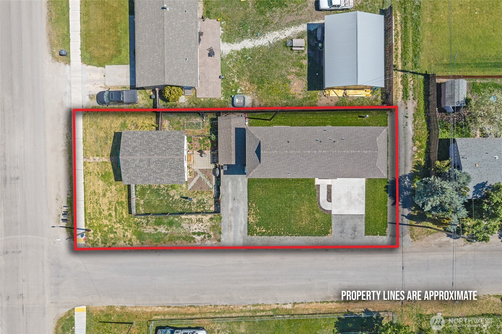 main property photo 6