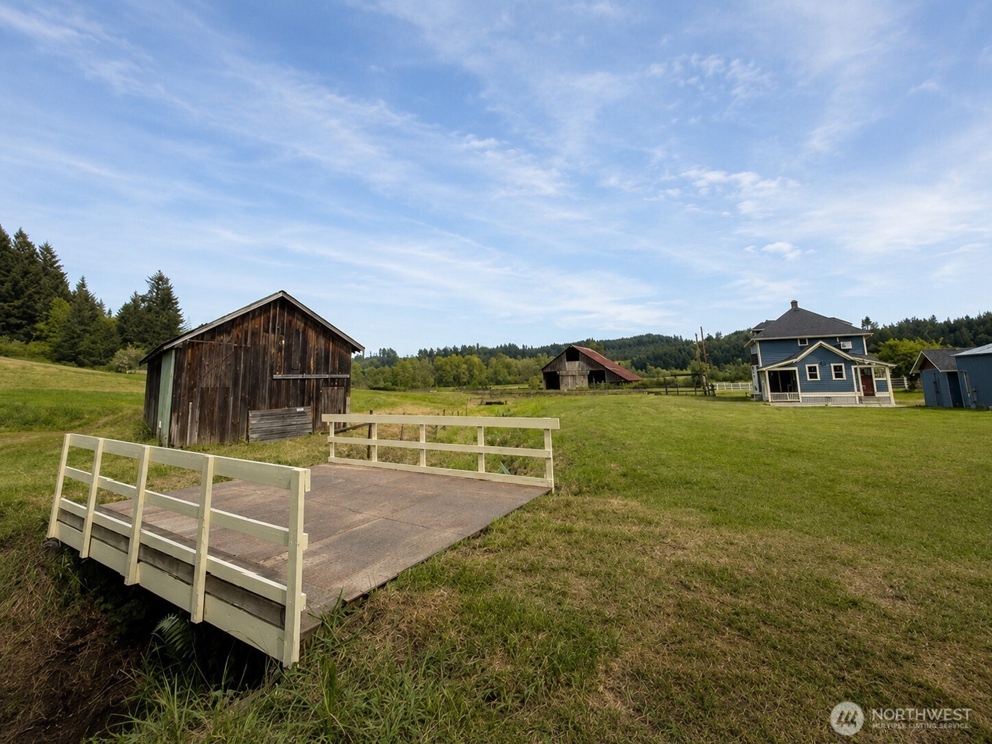 main property photo 30