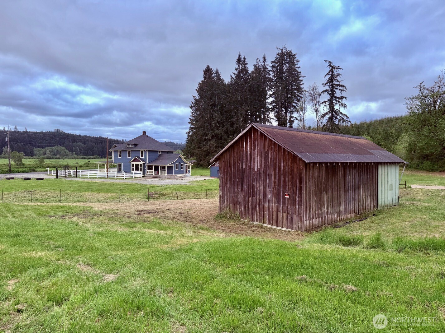 main property photo 31