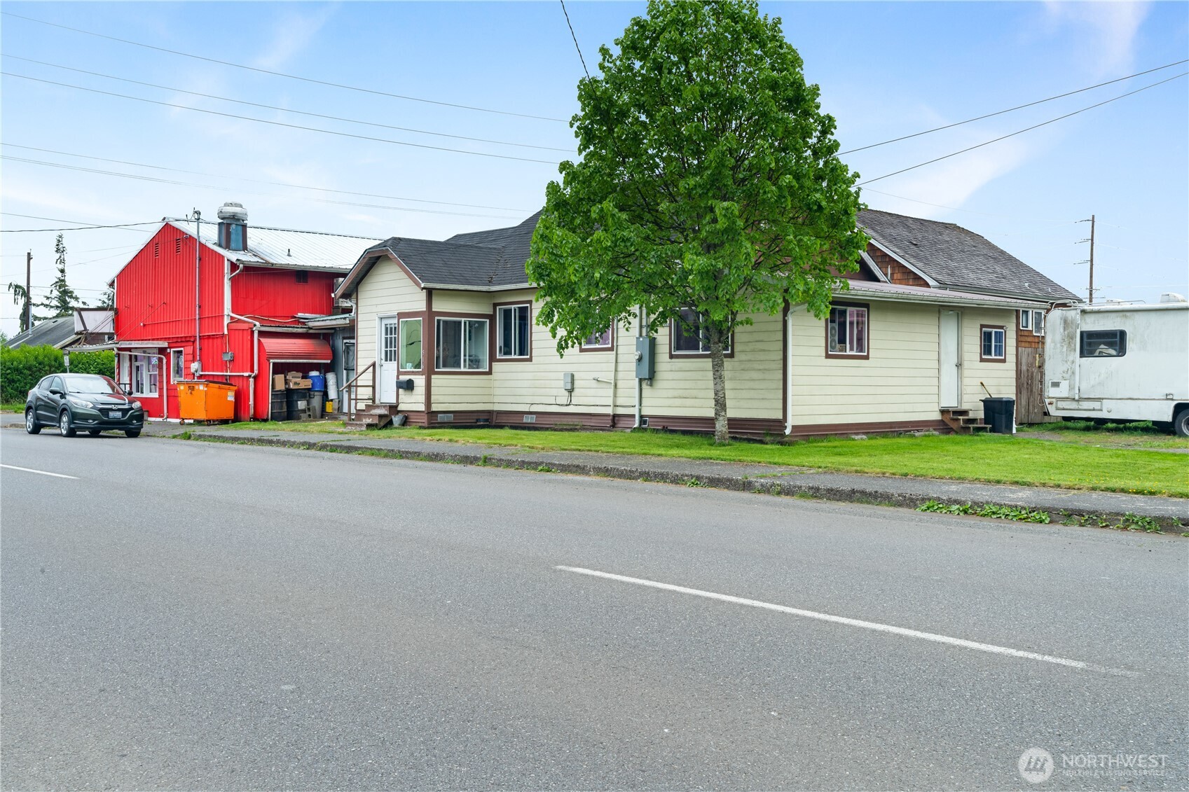 main property photo 21